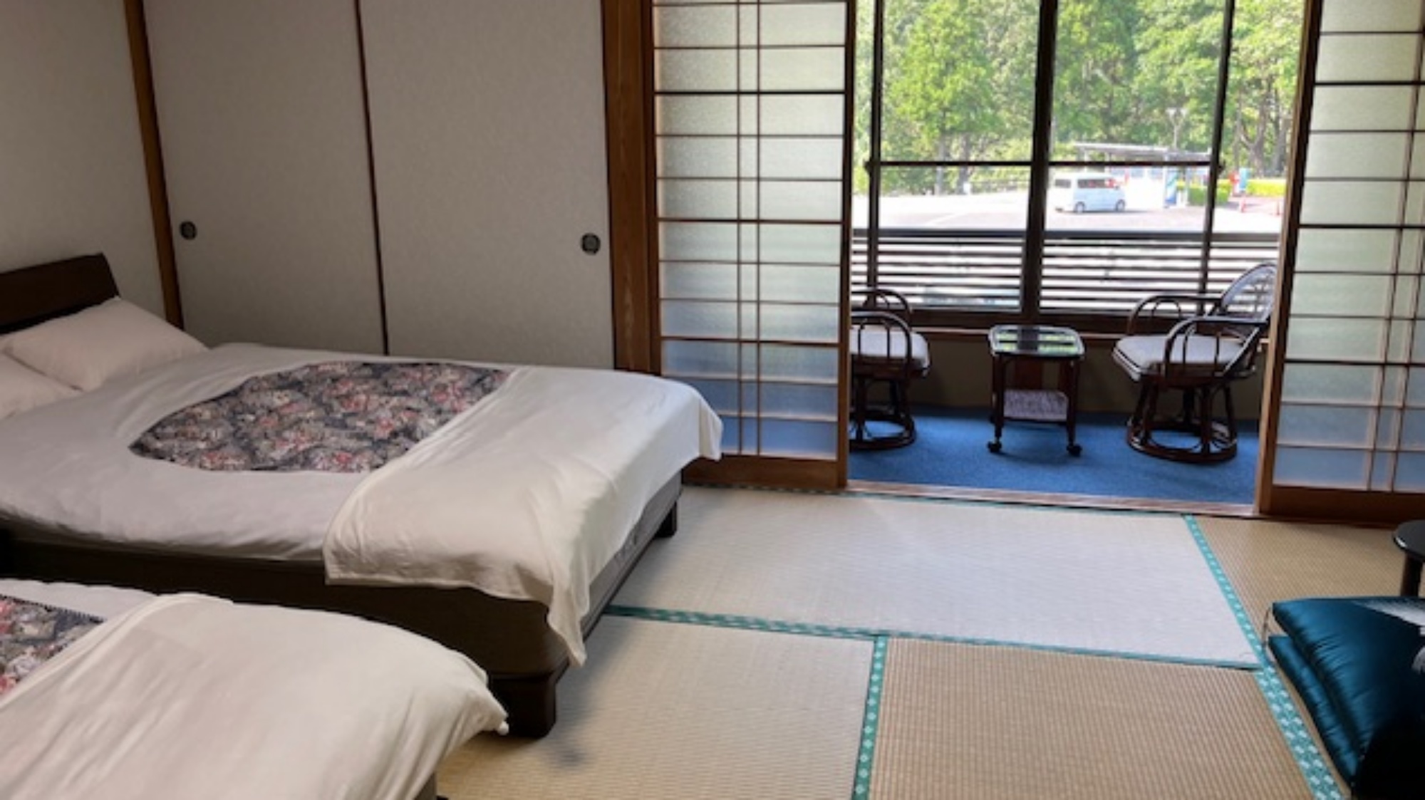 *和室ツイン～2名利用だと広々！3名様も布団利用でお過ごしいただけます～