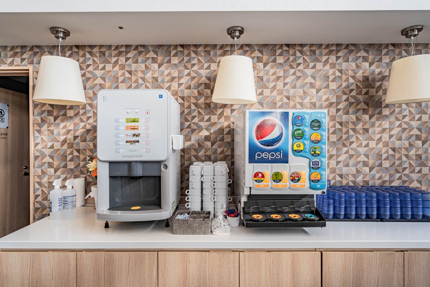 食堂 ドリンクマシン（朝食）