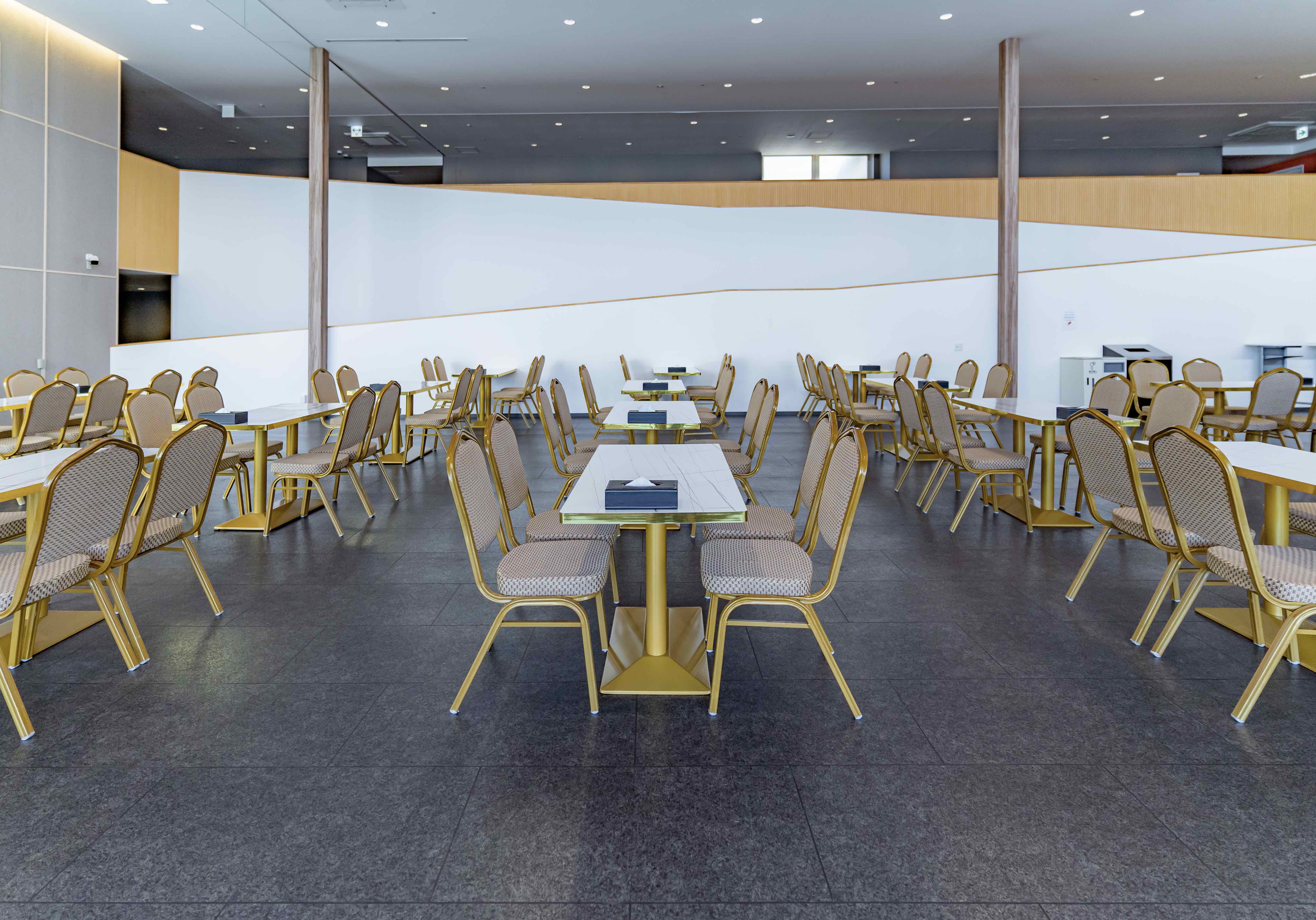 1F 食堂 食事スペース