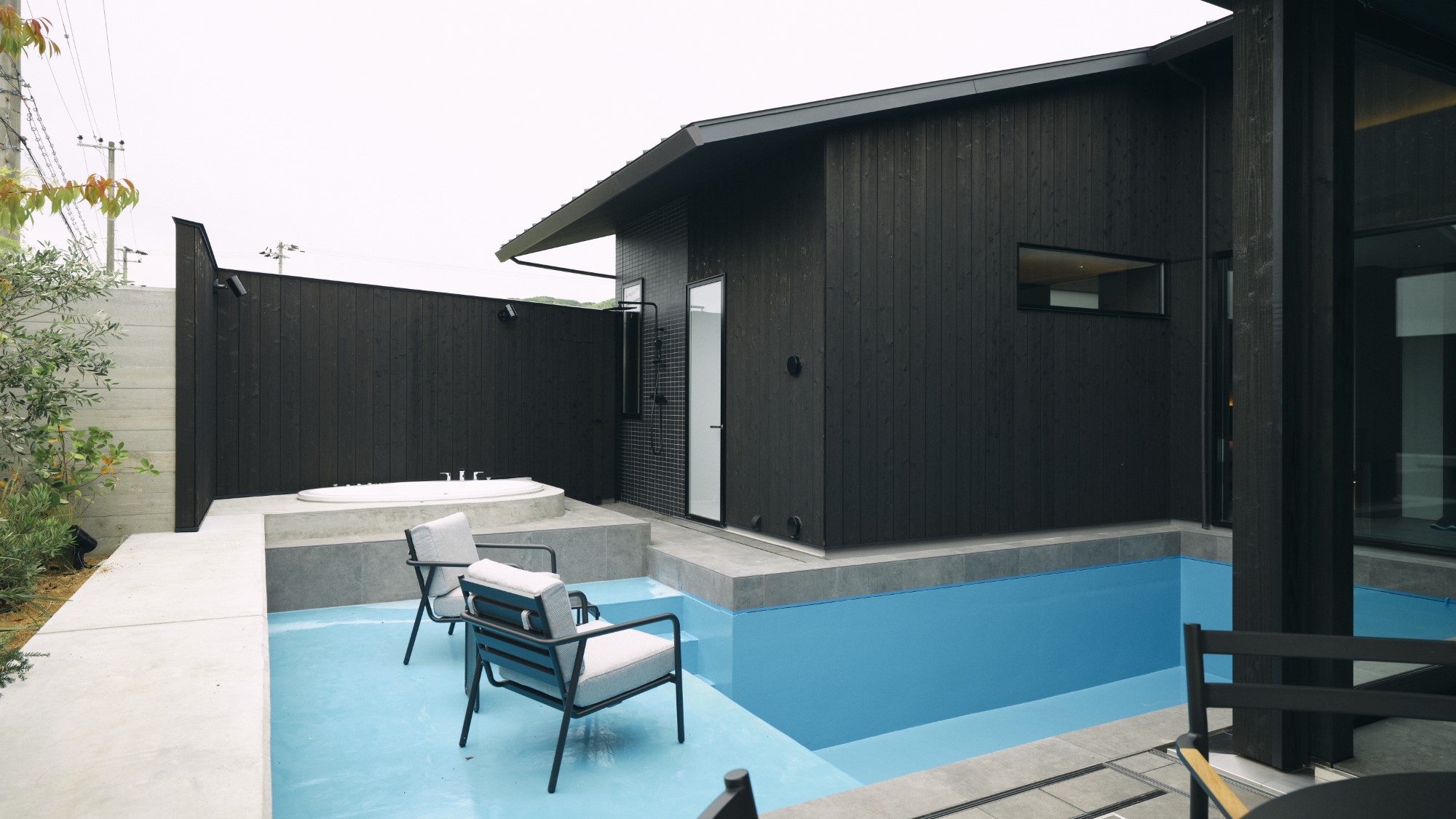 広庭を望む極上の一棟貸切スイートステイ｜結雅×鉄板焼きディナー付きプラン【1泊2食／8名迄】