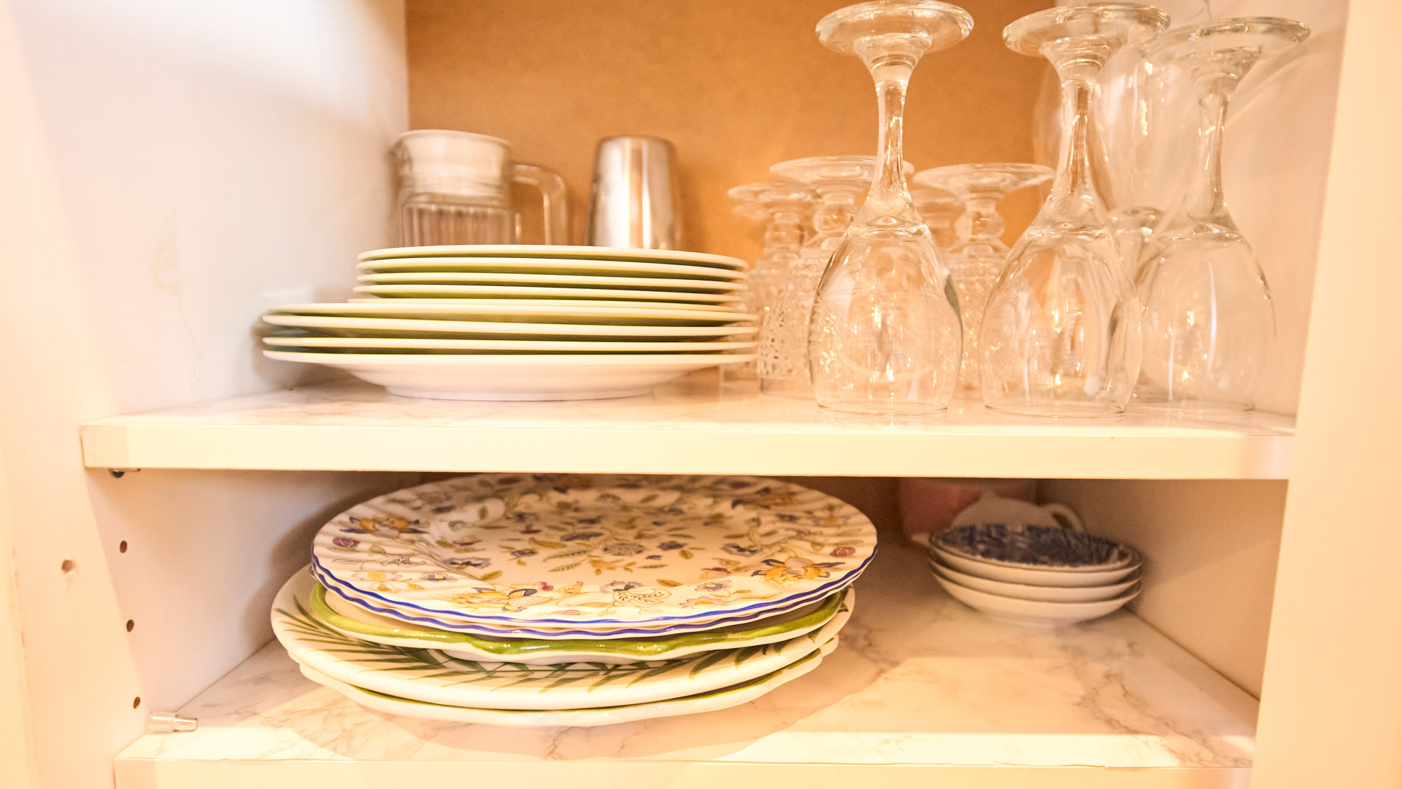 キッチン備品：食器類