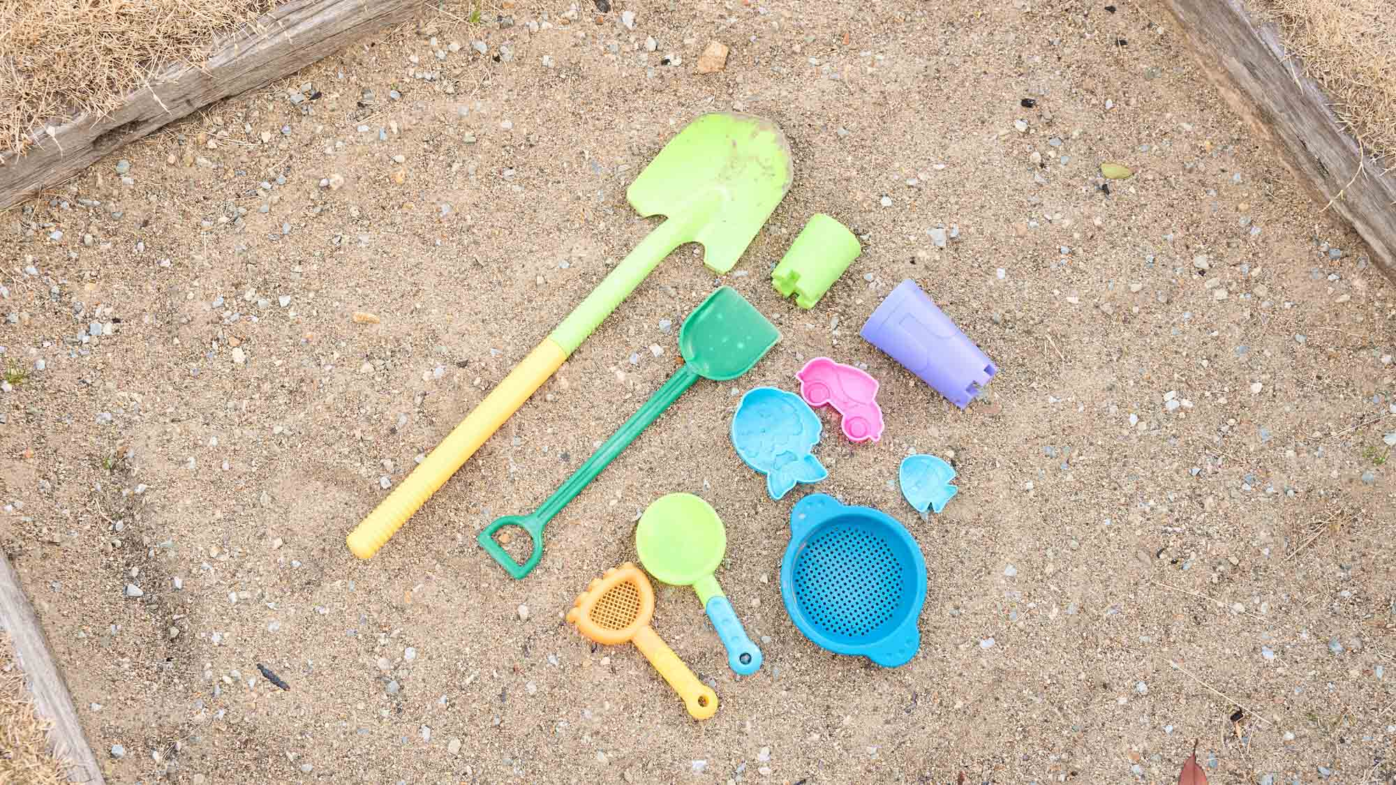 ガーデン：お子様用のおもちゃ