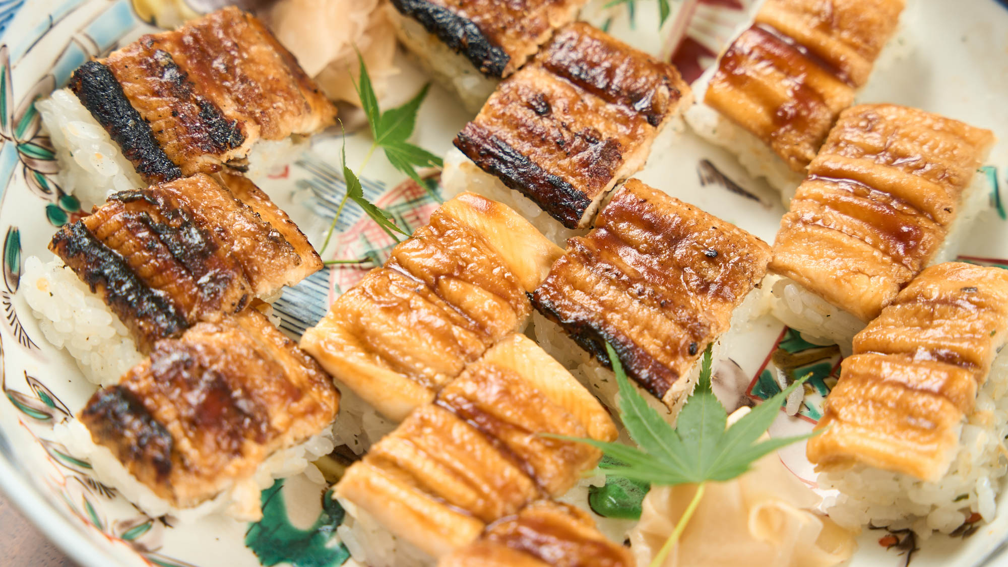 夕食（ケータリング）：穴子の押し寿司