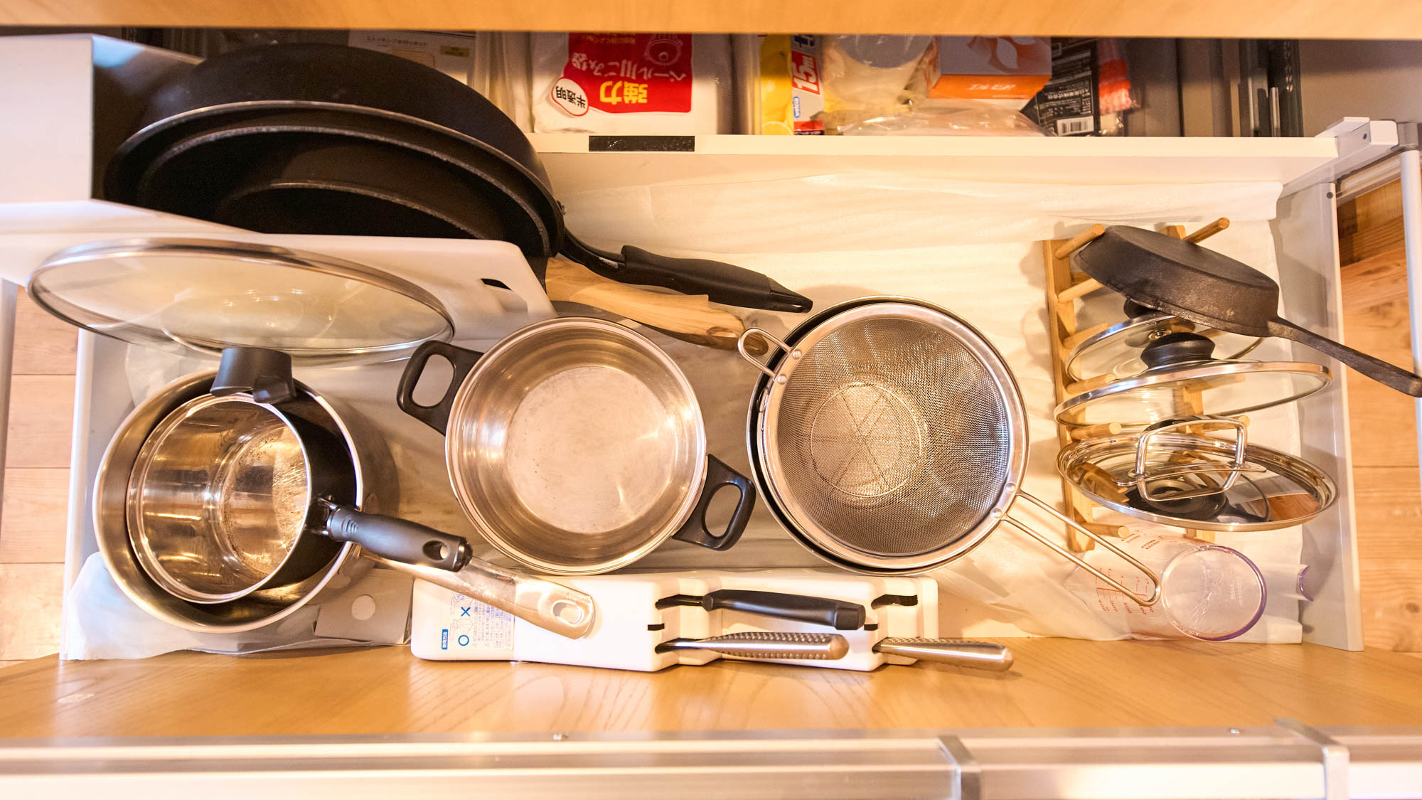 キッチン備品：鍋、フライパン類など