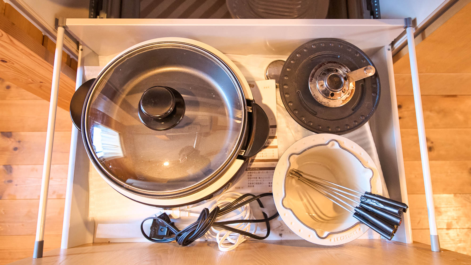 キッチン備品：鍋、調理器具