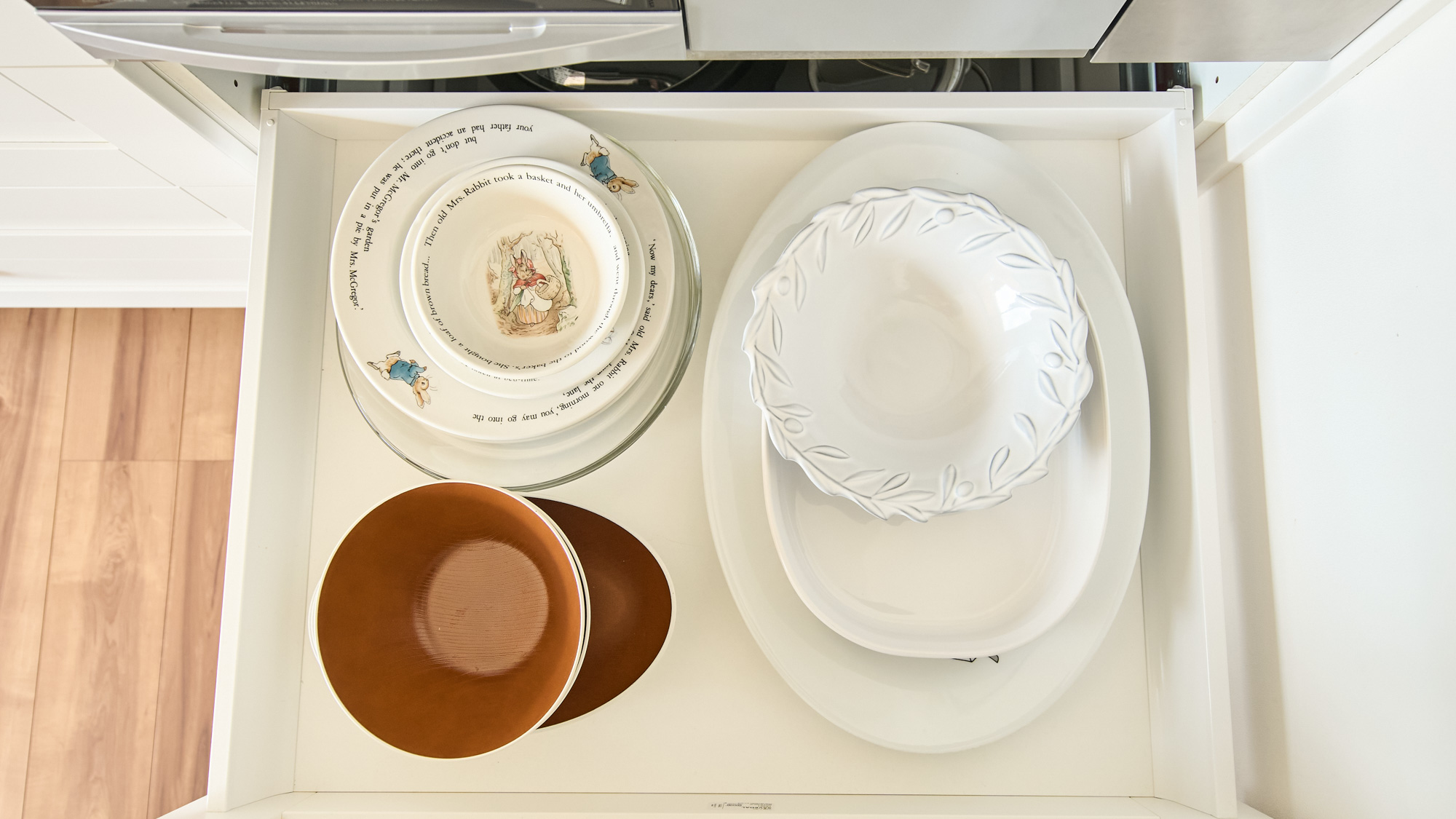 キッチン備品：食器類