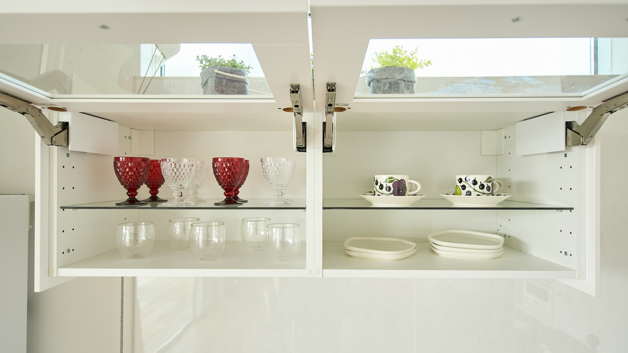 キッチン備品：食器類