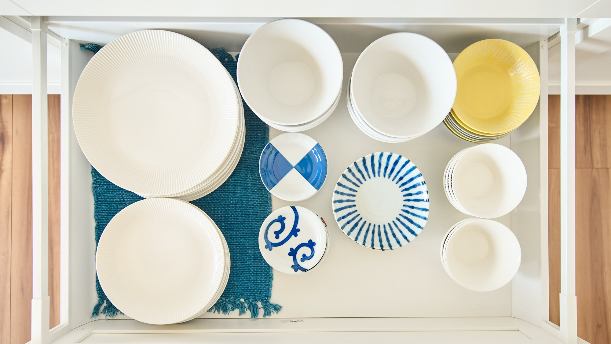 キッチン備品：食器類