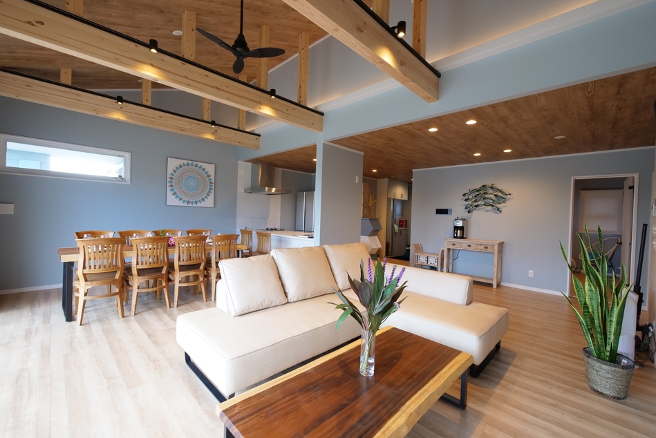 BBQ　屋外ジャグジー　天然芝遊具　海徒歩7分　愛犬同伴可　(清掃費込み）