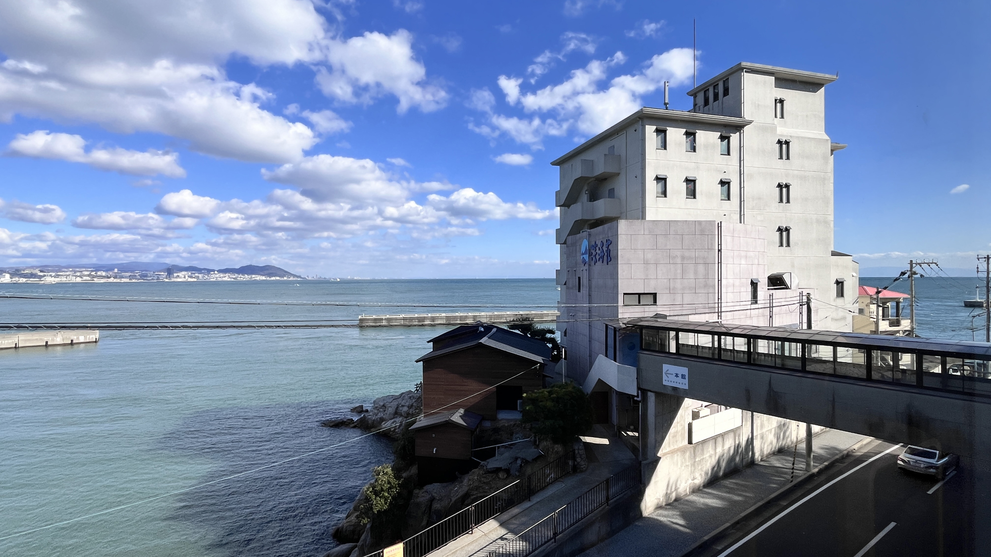 【別館ツイン・眺望あり】対岸には神戸が見られます