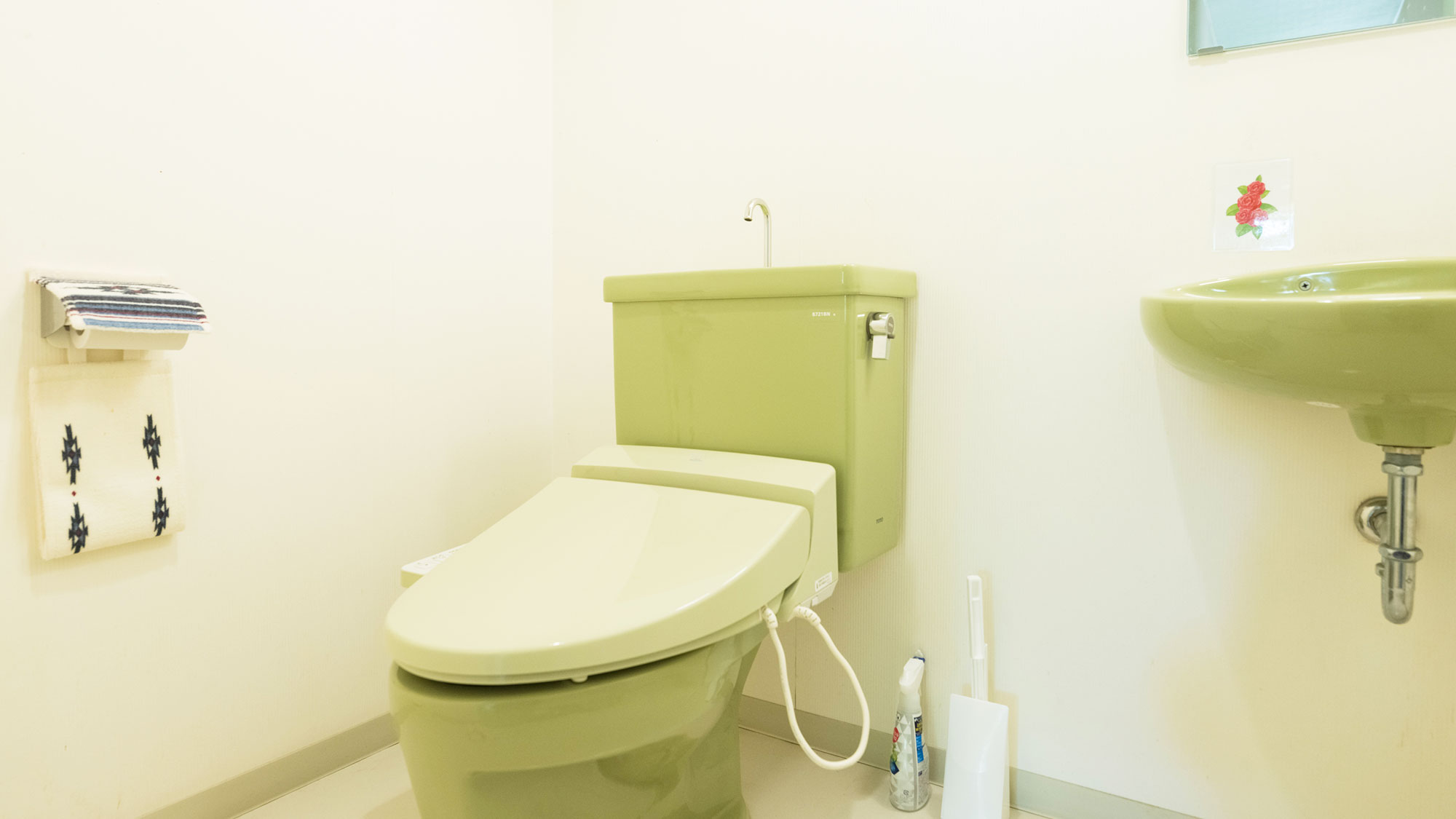 【／Lodge・202号室（和室）】温水洗浄付きトイレを完備しております。