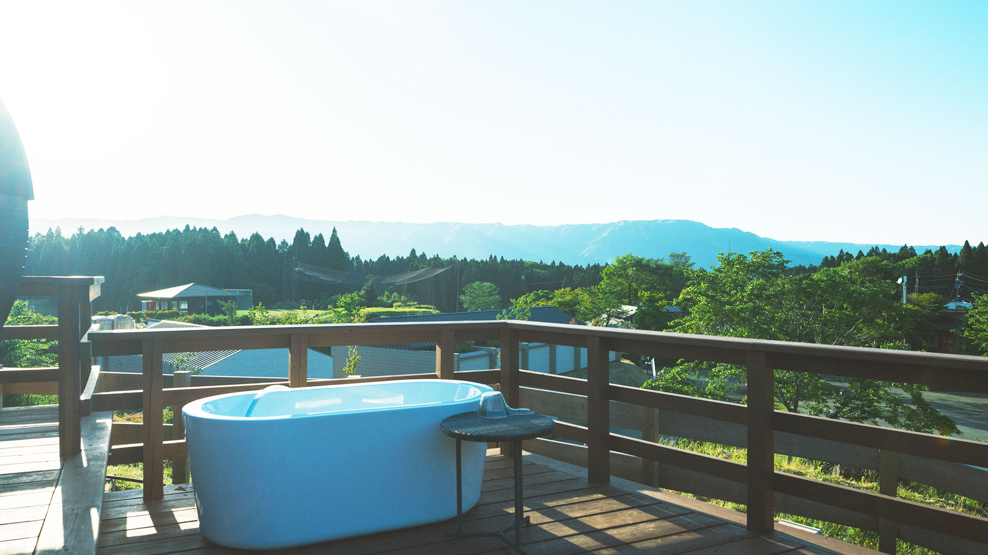 【／Sauna】開放感のある水風呂スペースです。