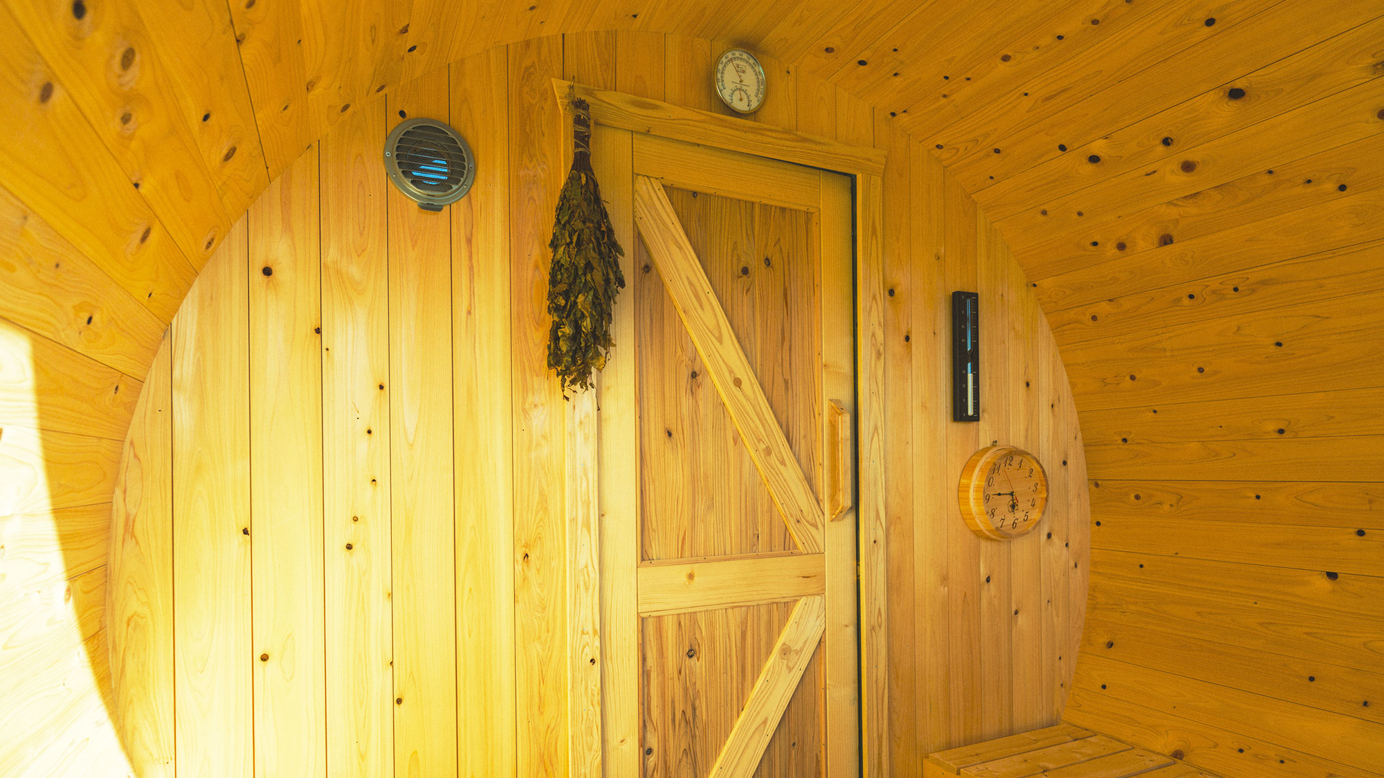 【／Sauna】サウナエリアでは、水着またはポンチョ着用をお願いいたします。