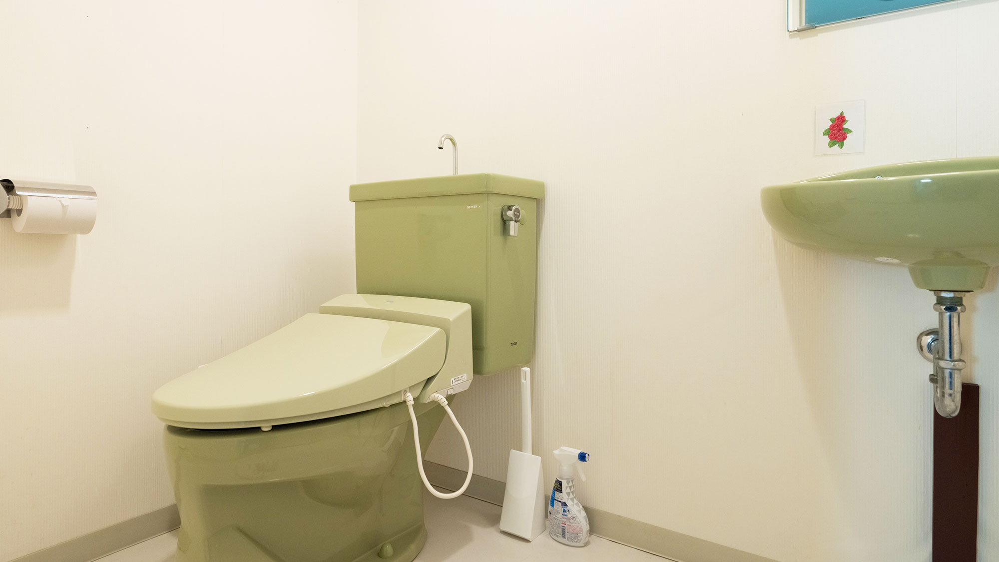 【／Lodge・201号室（洋室）】温水洗浄付きトイレを完備しております。