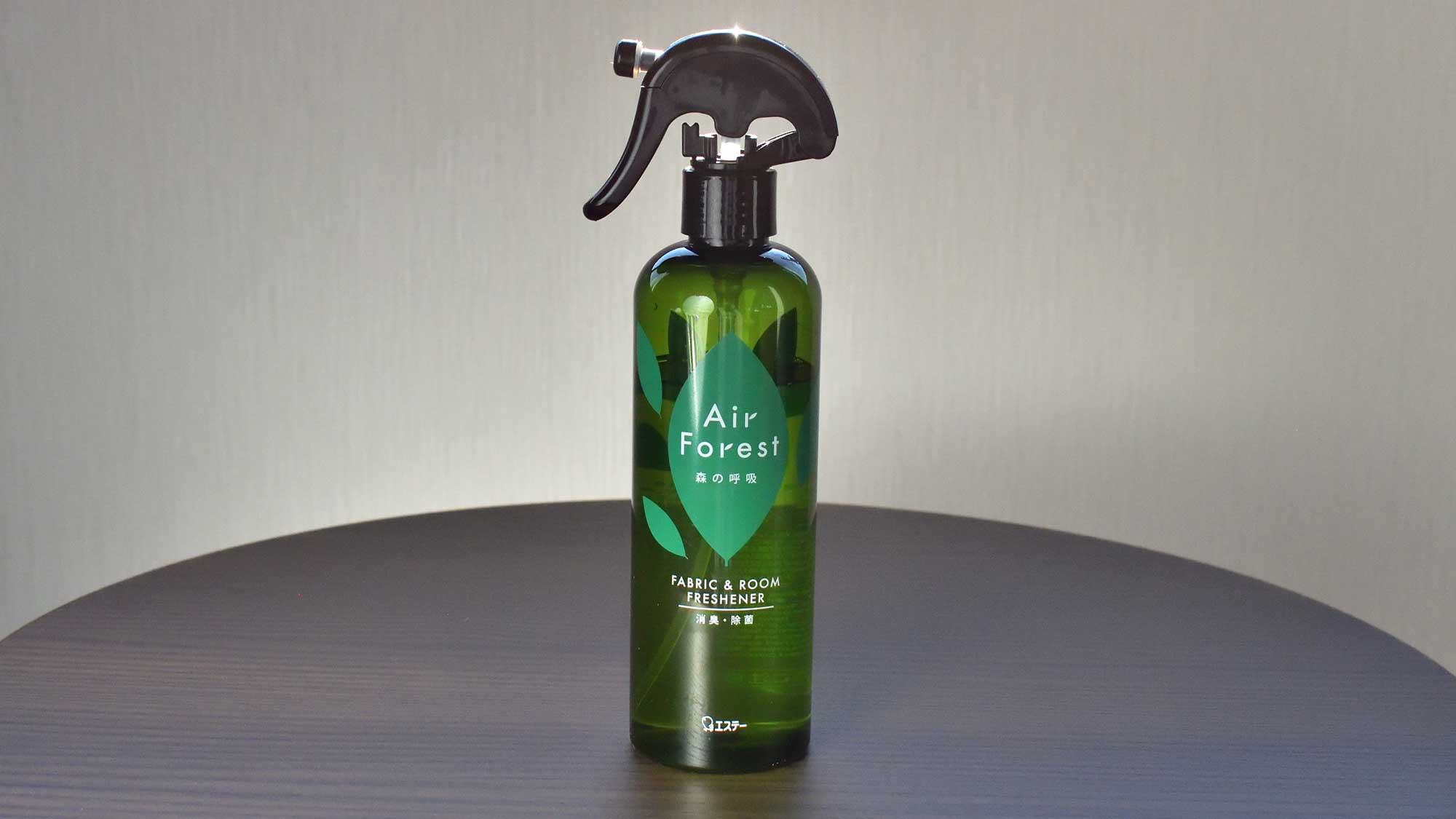 ・【アメニティ】消臭・除菌スプレーも各部屋に備え付けております