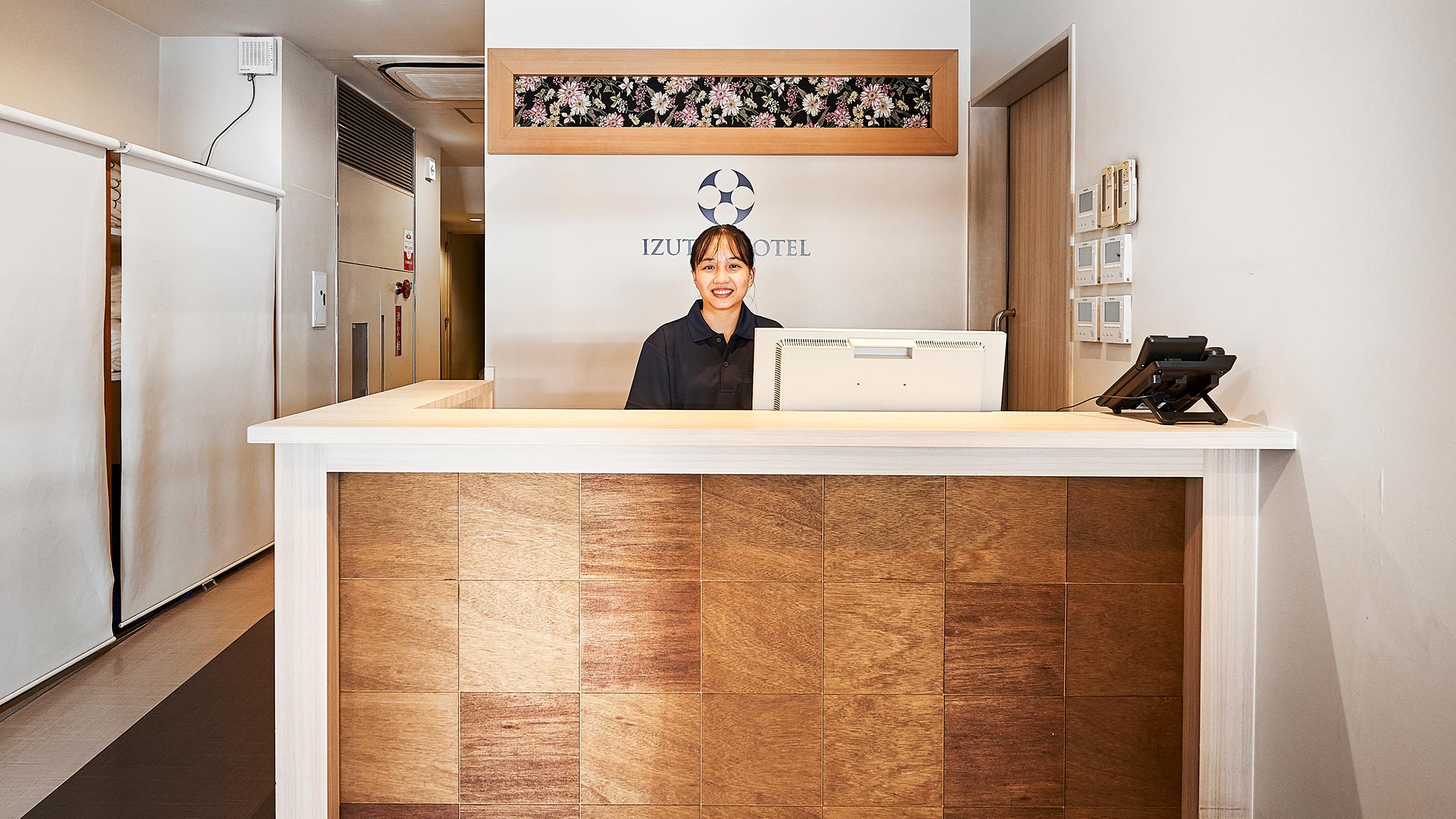 ・【フロント】皆様のご来館をお待ちしております