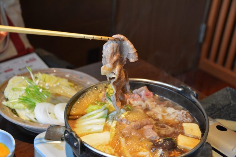 【冬旅しまね】コテージ４人用【１泊２食：島根和牛すき焼き鍋付き宿泊プラン】