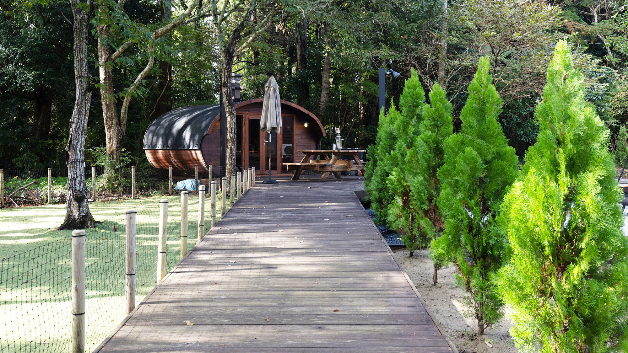 四季折々の美しい風景と自然の調和を感じることができる空間です。