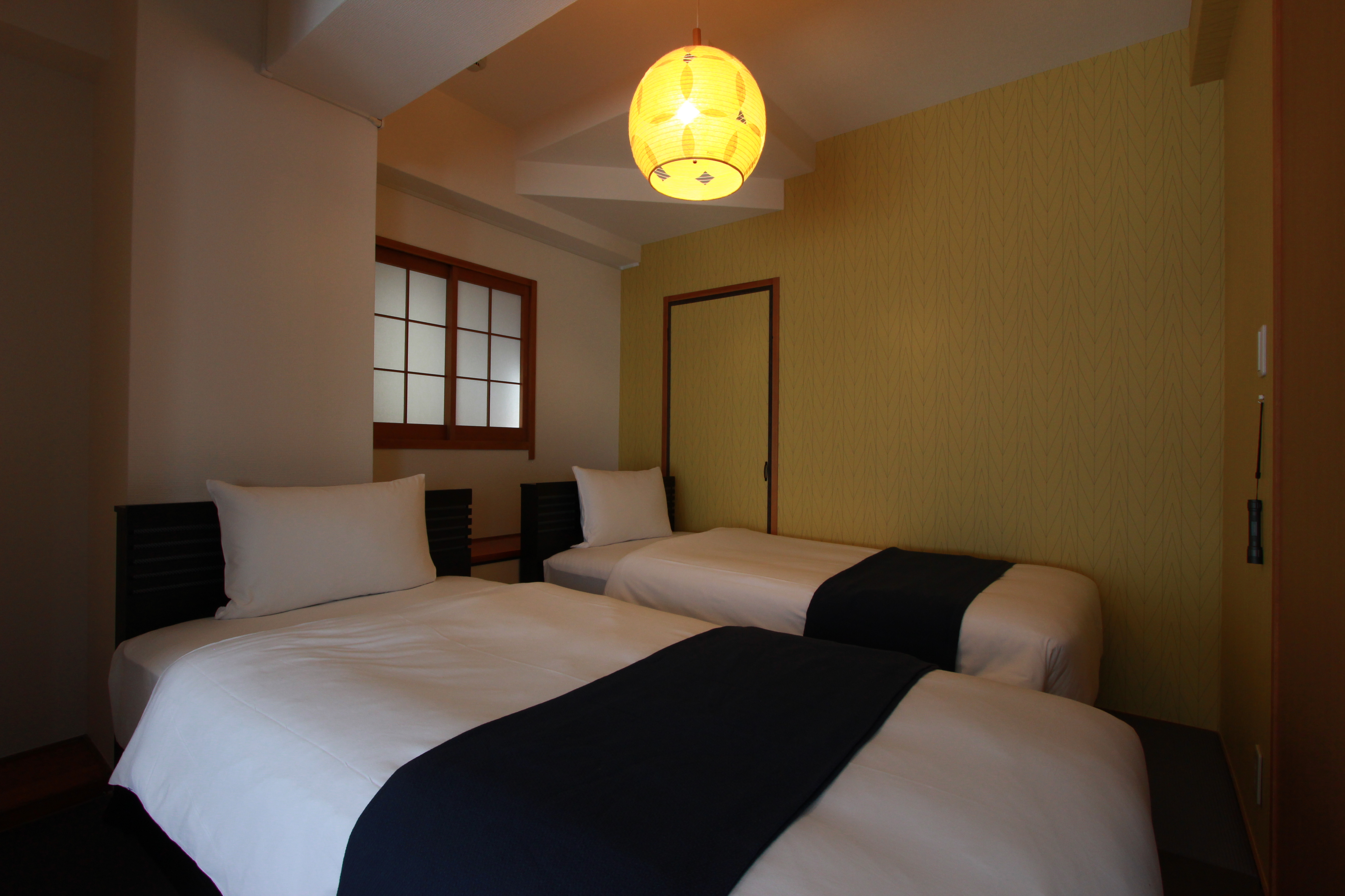 501_ベッドルーム1