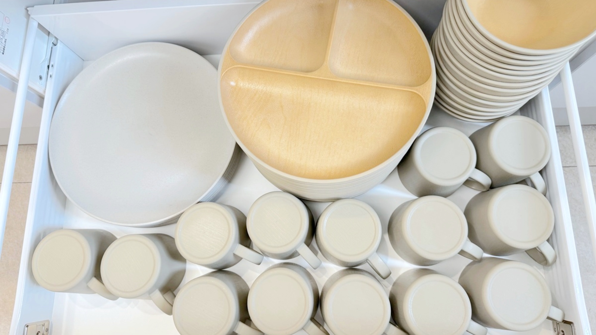 備品一例：食器