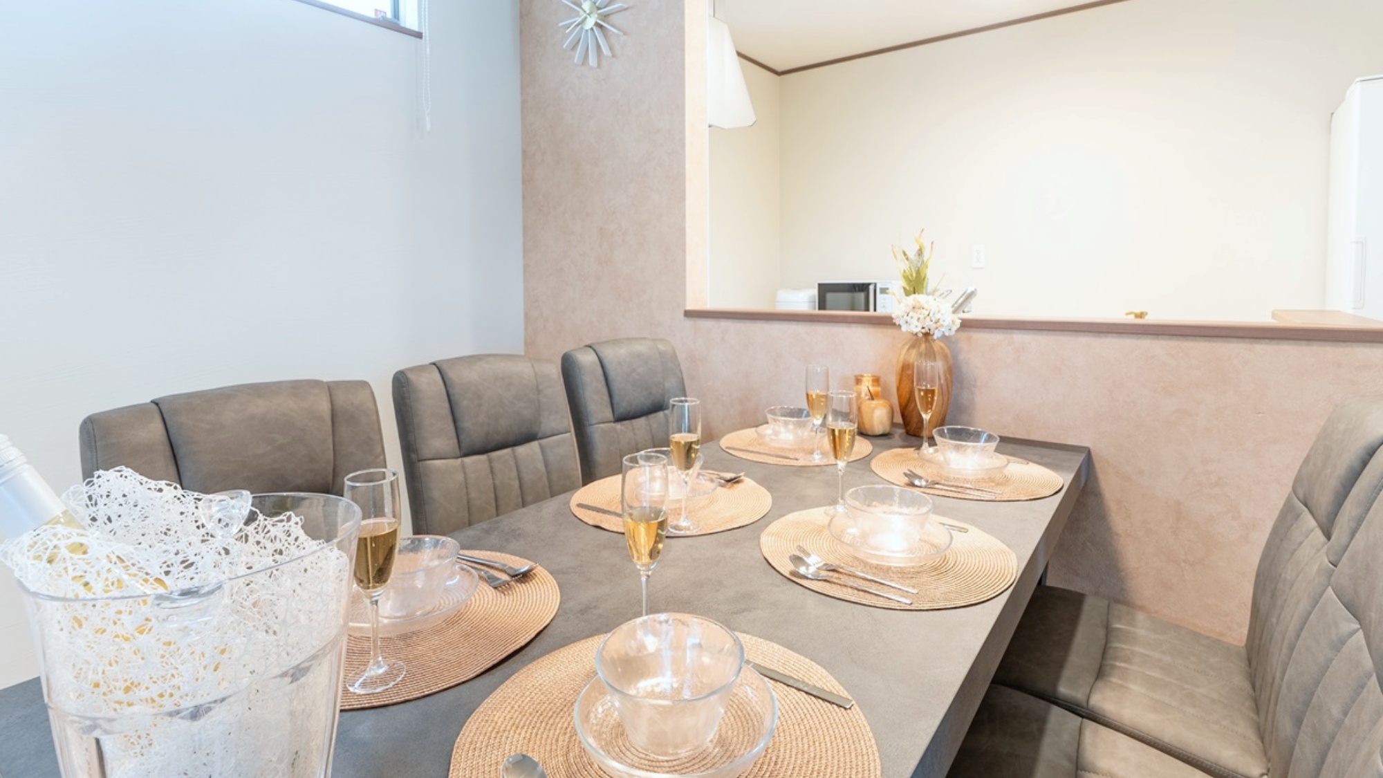 B棟：ダイニング