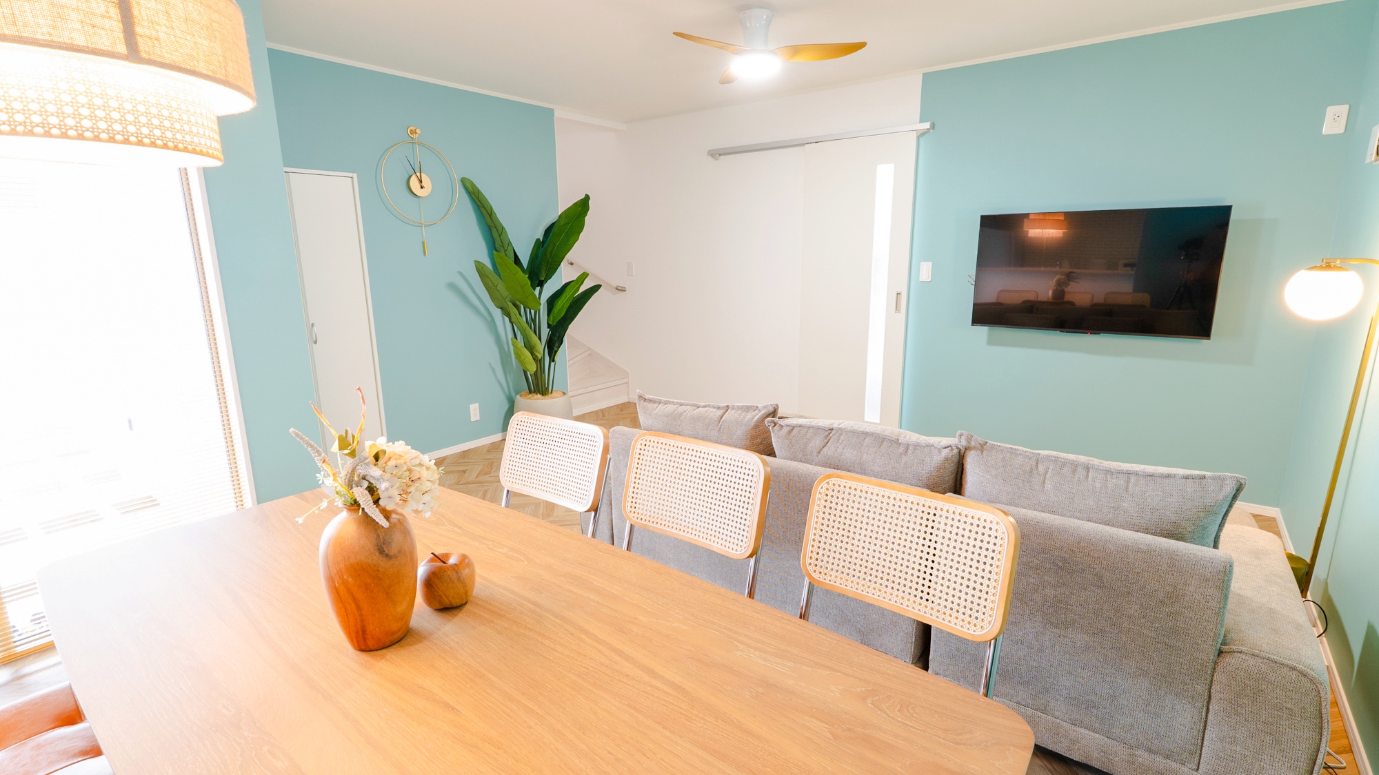 A棟：リビングダイニング