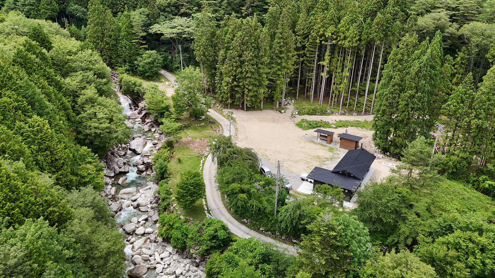 【キャンプ場】  全景