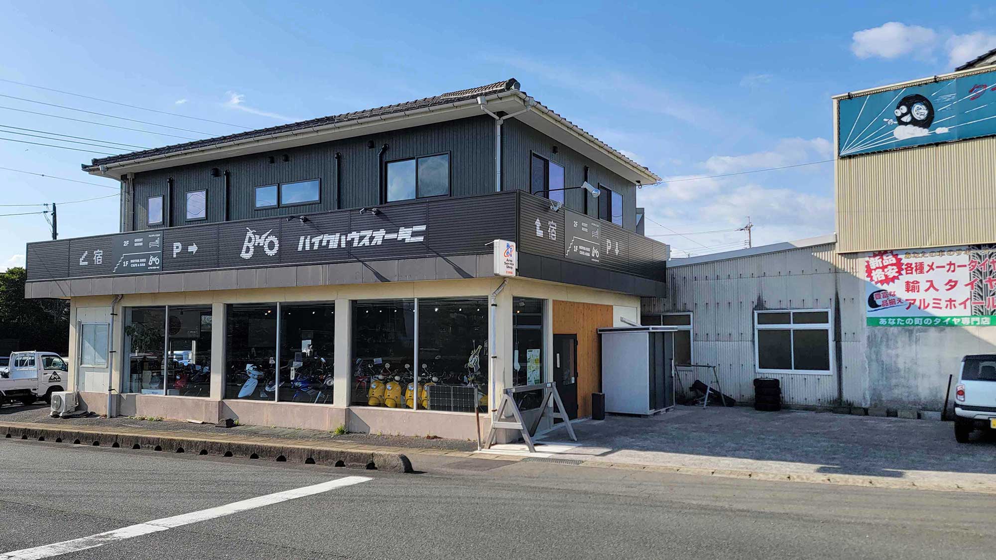 ・【駐車場】駐車場は交差点角のバイクハウスオータニ駐車場をご利用ください