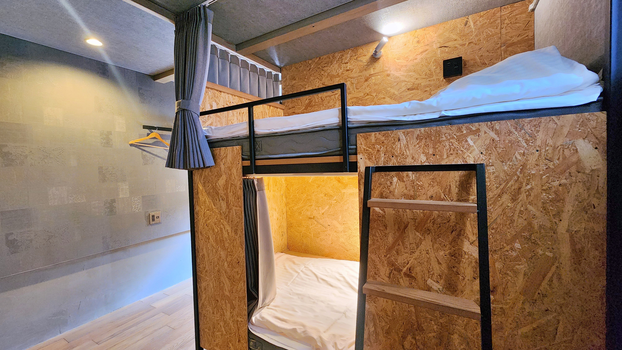 【女性専用Room】木の温もりに包まれ、明るく清潔♪安心空間