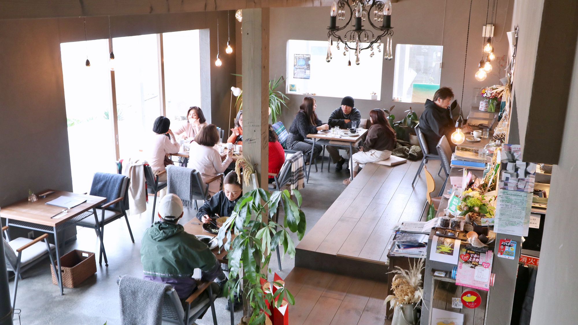 【カフェ】一人でも、誰かとでも、自然体に過ごせる