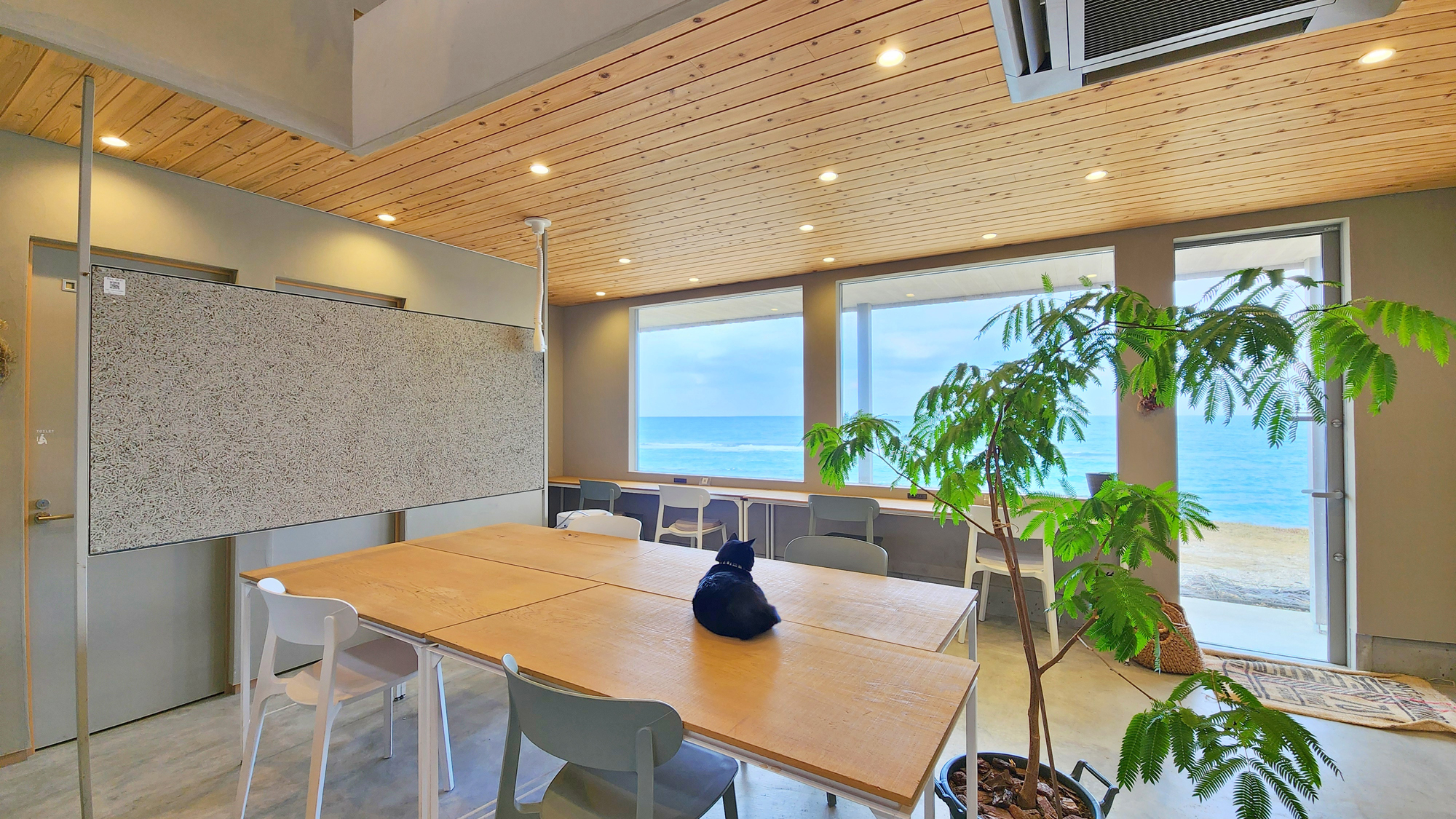 【ワーケーション】ワーキングスペース