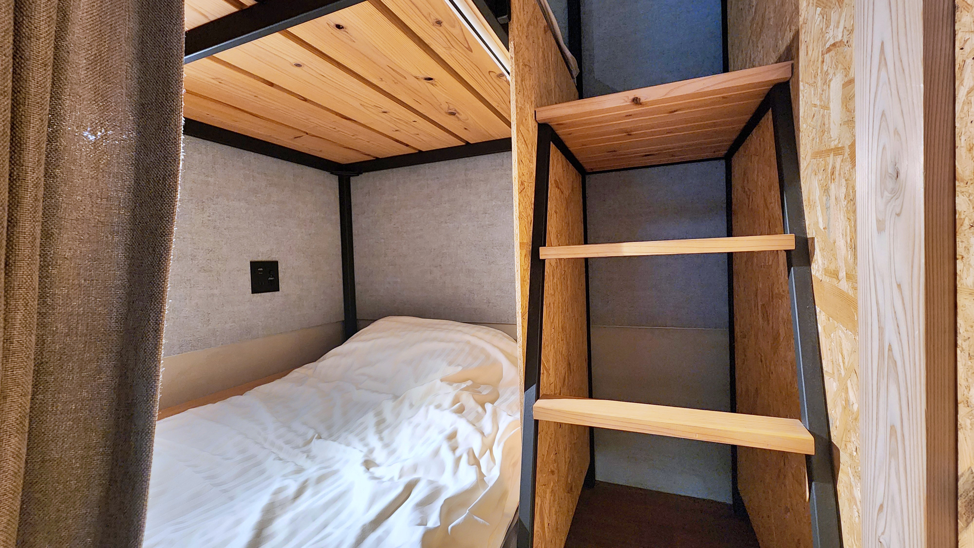 【女性専用Room】木の温もりに包まれ、明るく清潔♪安心空間