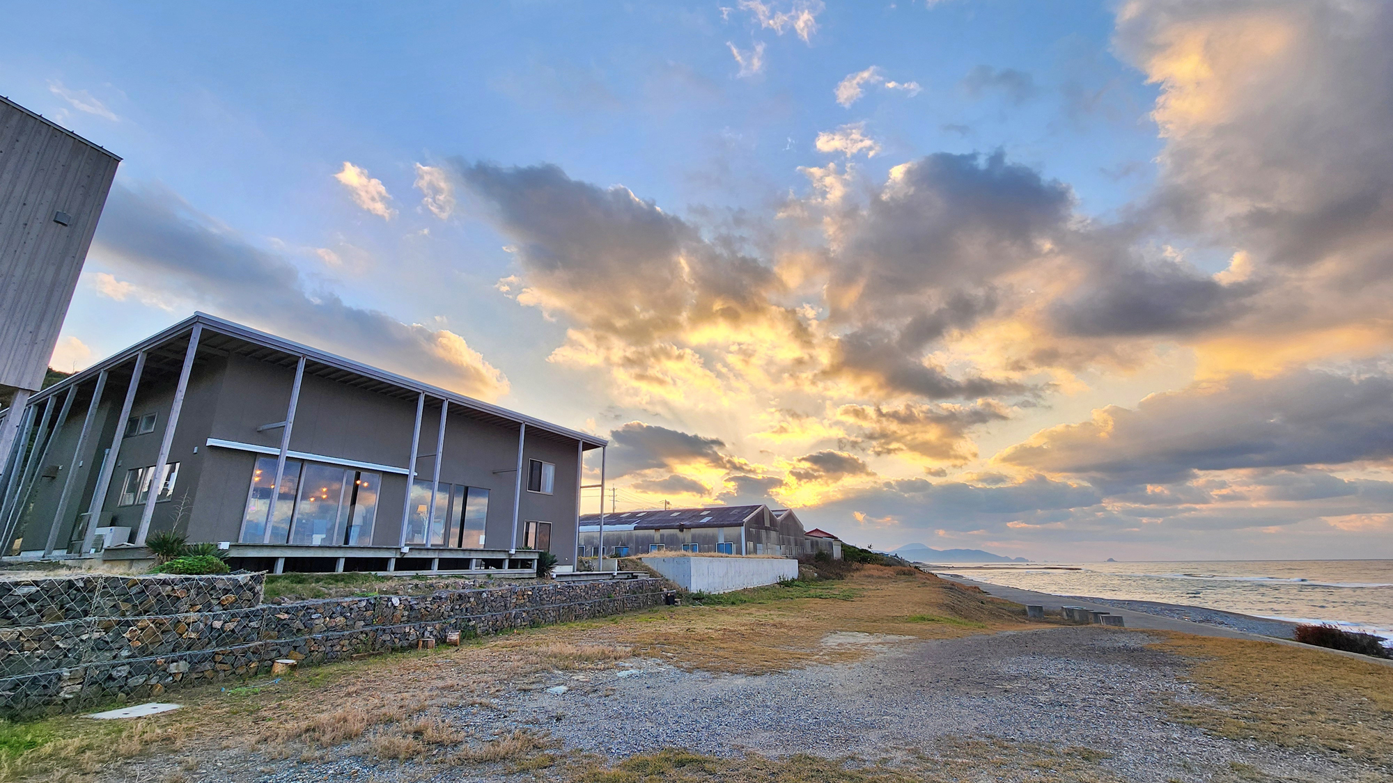 【外観】訪れるだけで気持ちが明るくなる場所&uml;ハレテル&uml;