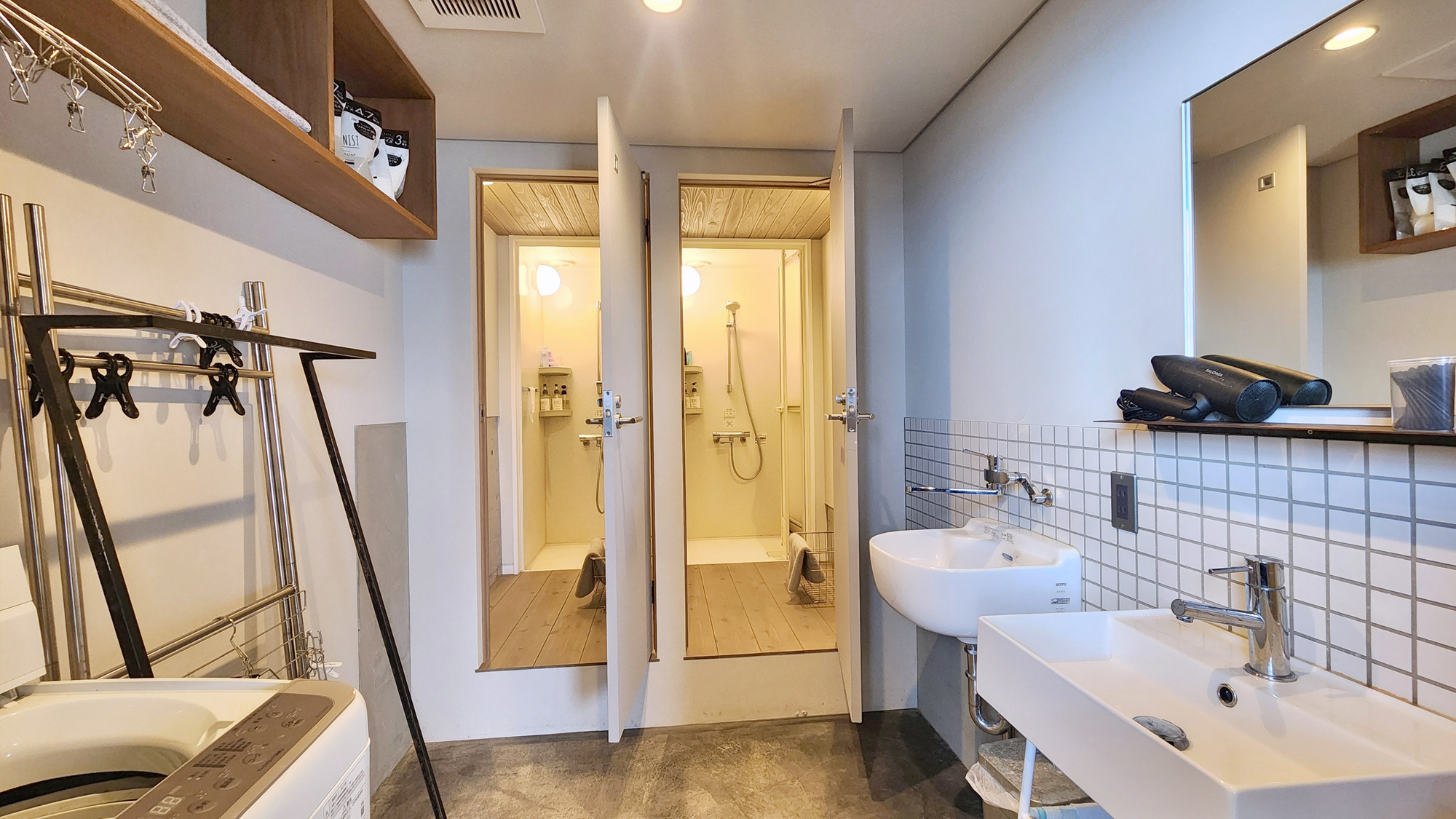 【館内シャワーブース】清潔な空間で心も体もすっきりと