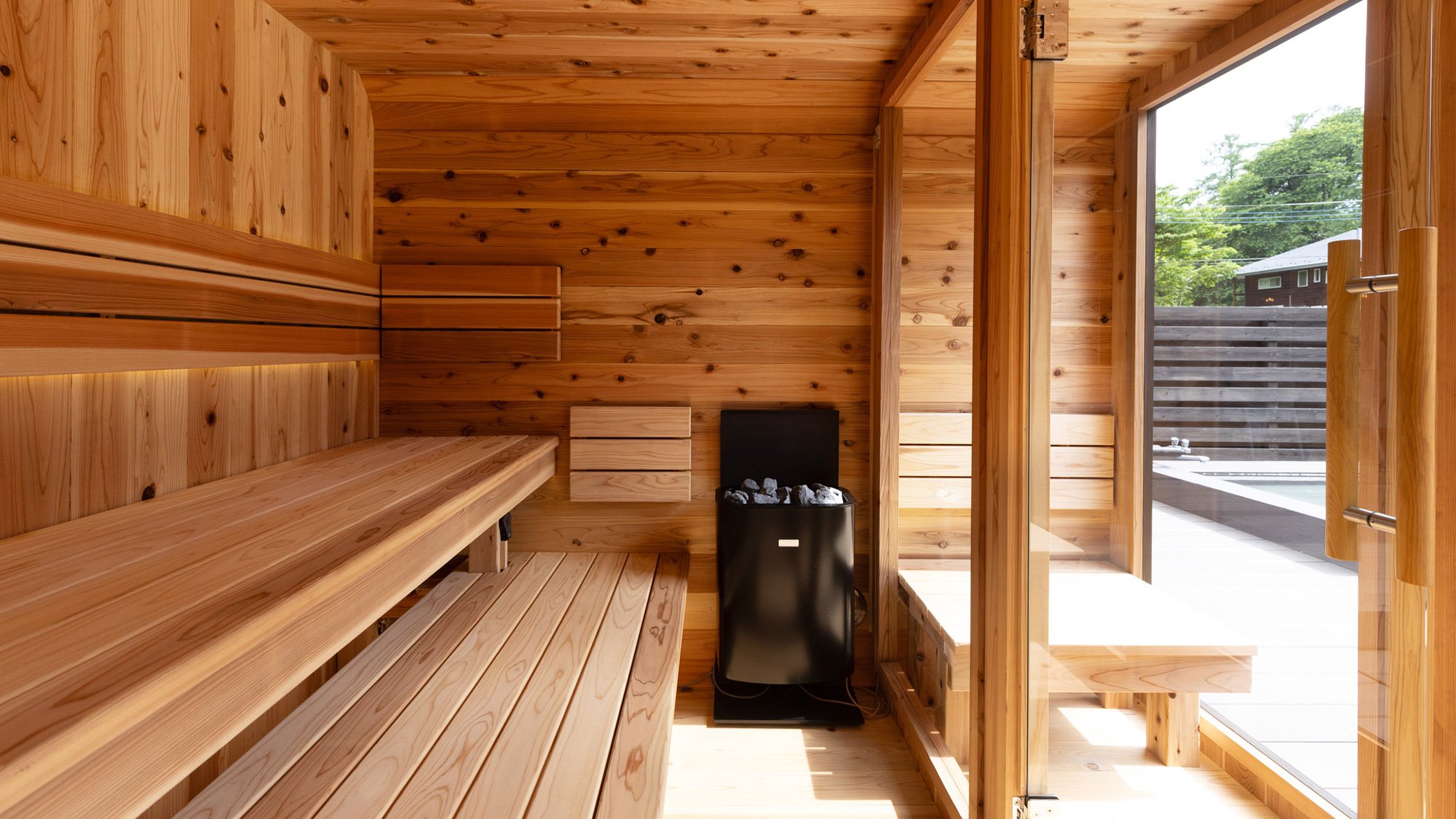 ・【サウナ】ご家族やご友人だけで楽しむサウナは、普段のサウナとは格別の安らぎを感じられます