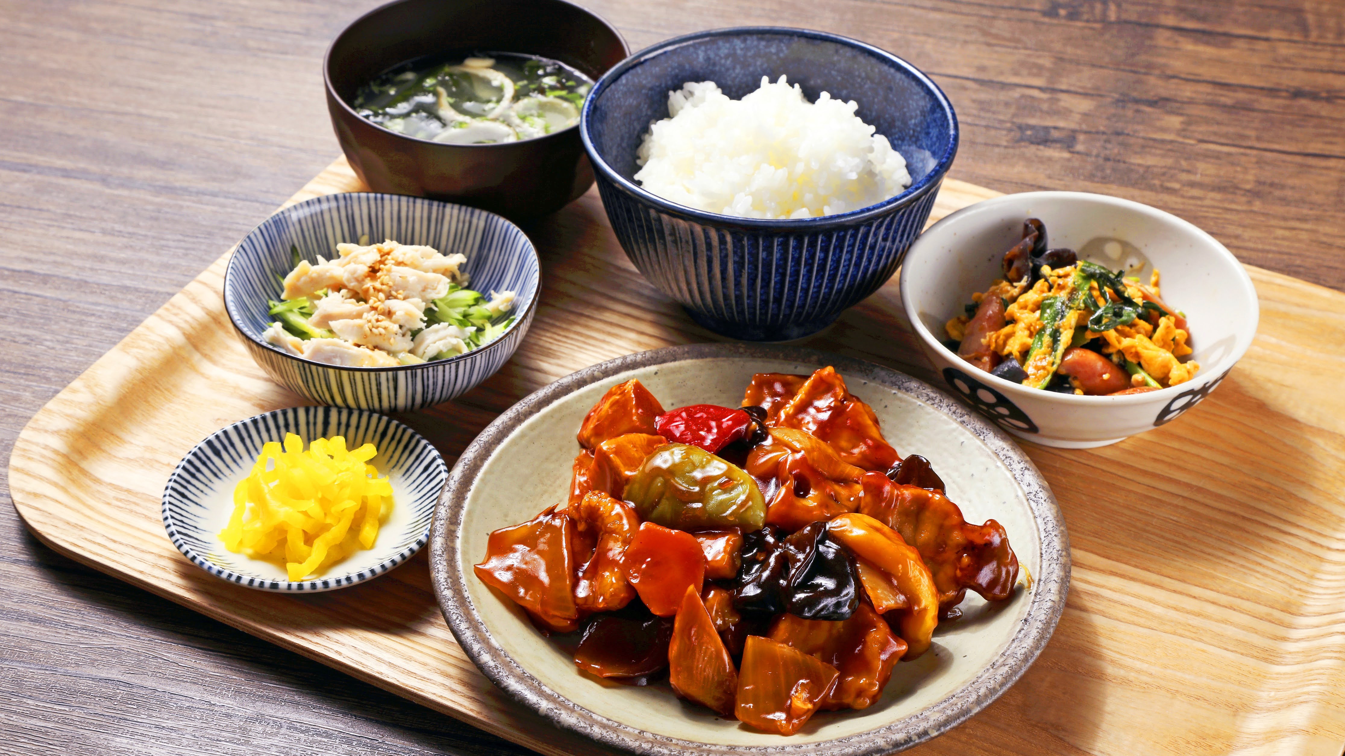 【夕食一例】ワークマンハウスの夕食は日替わりの手づくりメニューをご用意しております。