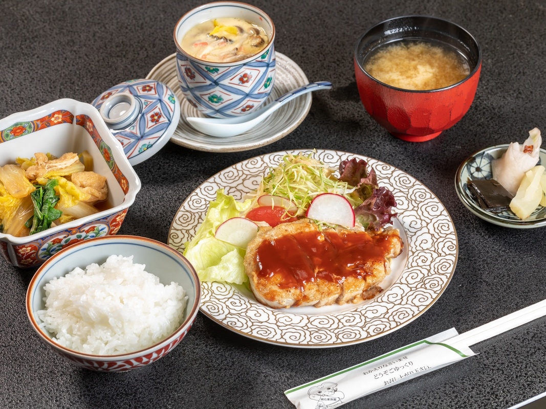 【連泊エコプラン】★２食付き★　朝食：和朝食＋夕食：メイン料理2品・小鉢