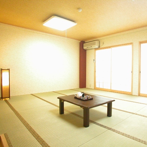 【禁煙】和室15畳（バス・トイレ共用）4〜6名様