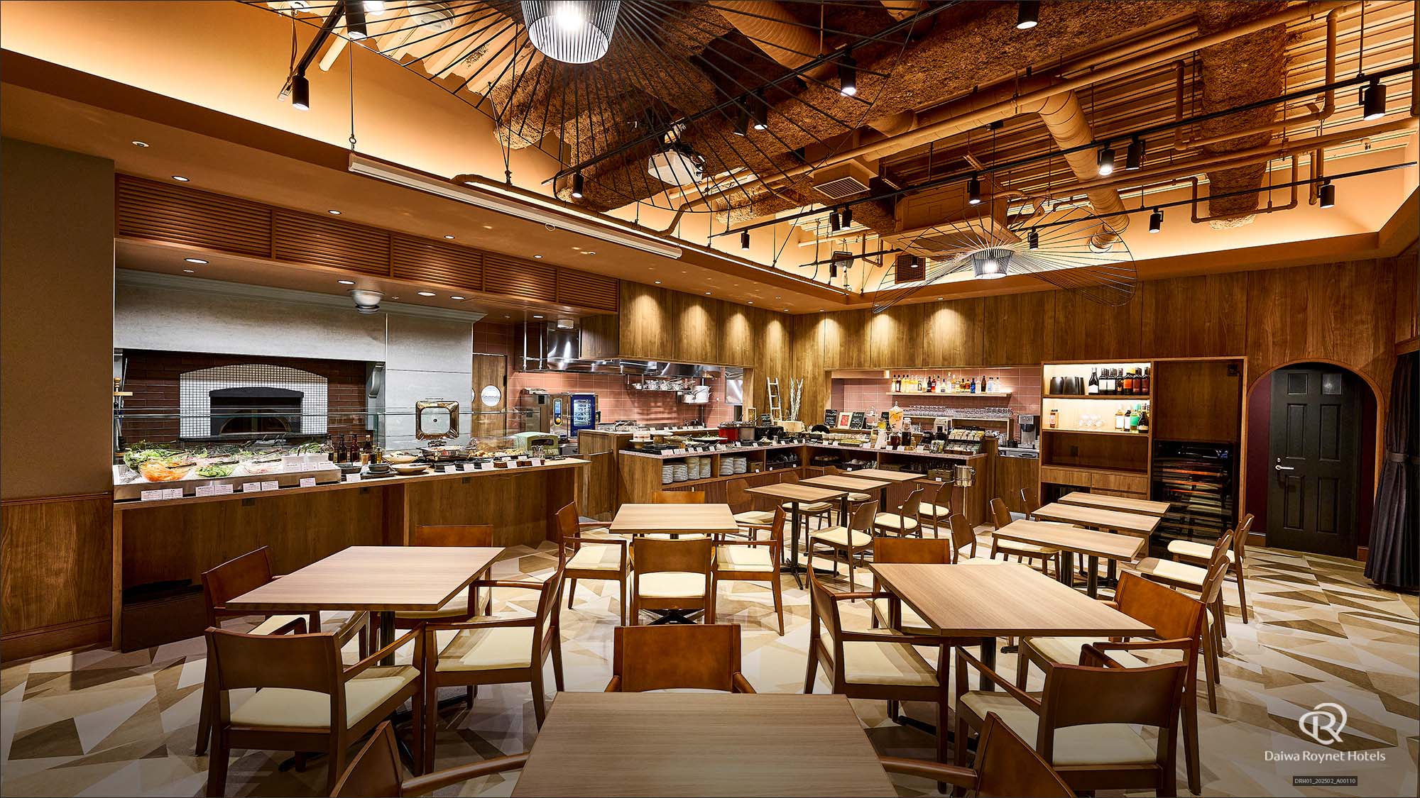 イタリアンレストラン「Tavernetta Salvatore 秋田」店内