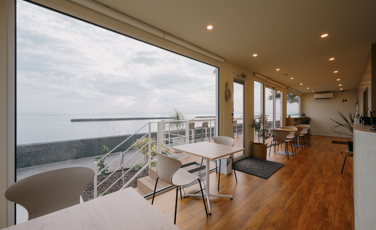 サンセットの余韻とともに楽しむ、絶景カフェディナー付プラン(2食付)