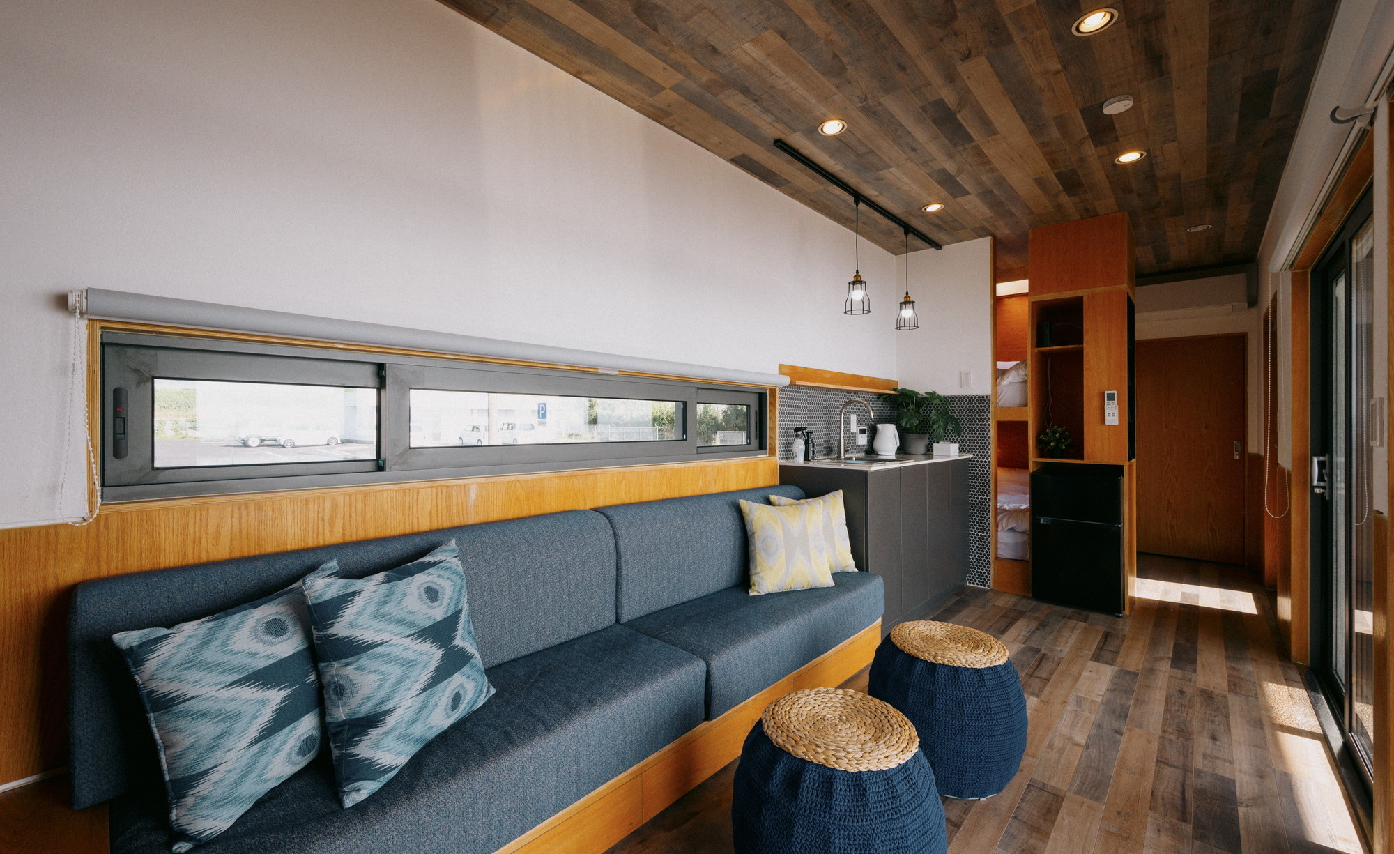 海眺望｜露天風呂付トレーラーS01／シモンズシングル&times;4