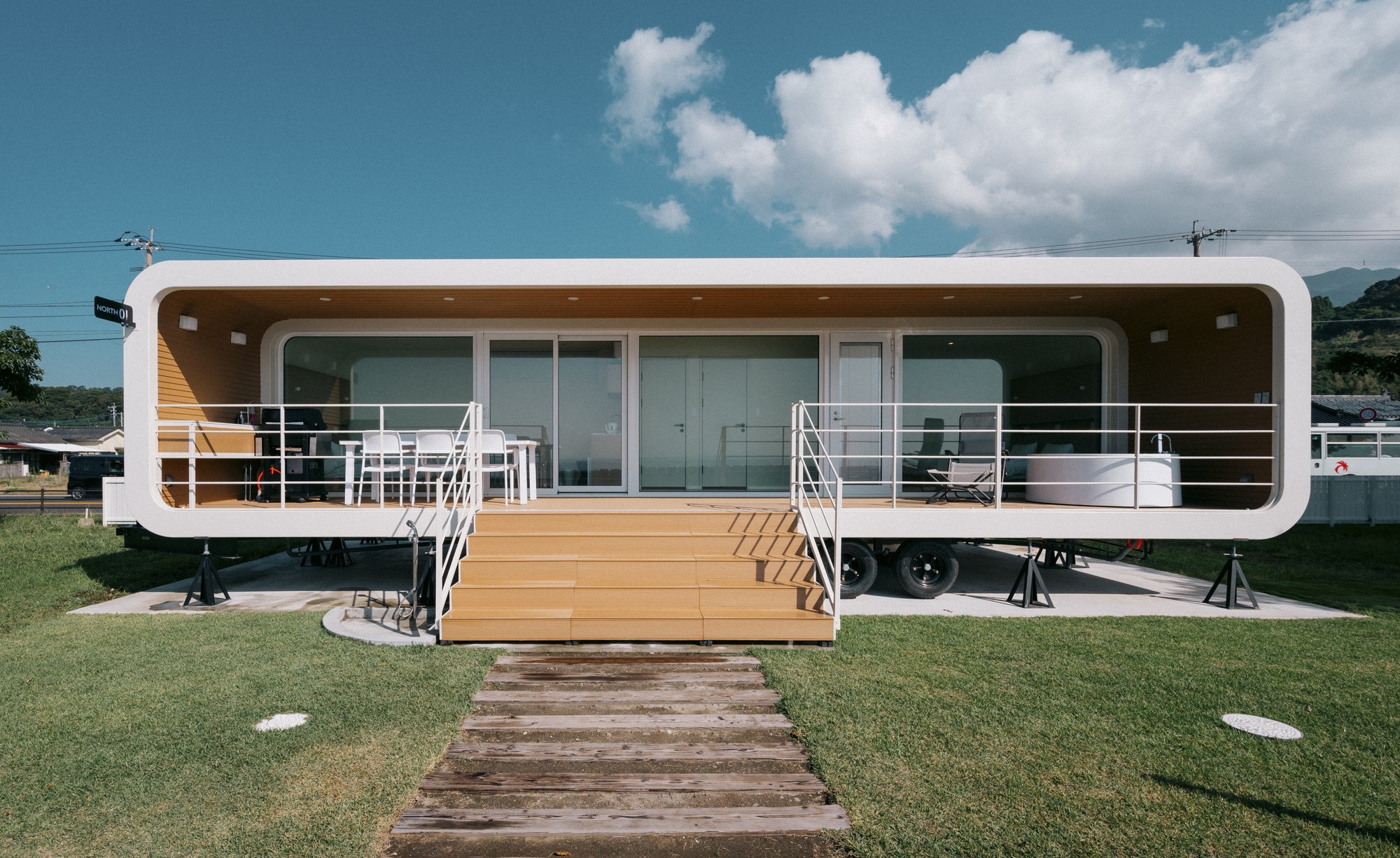 海眺望｜露天ジャグジー付トレーラーN01／シモンズキング&times;2