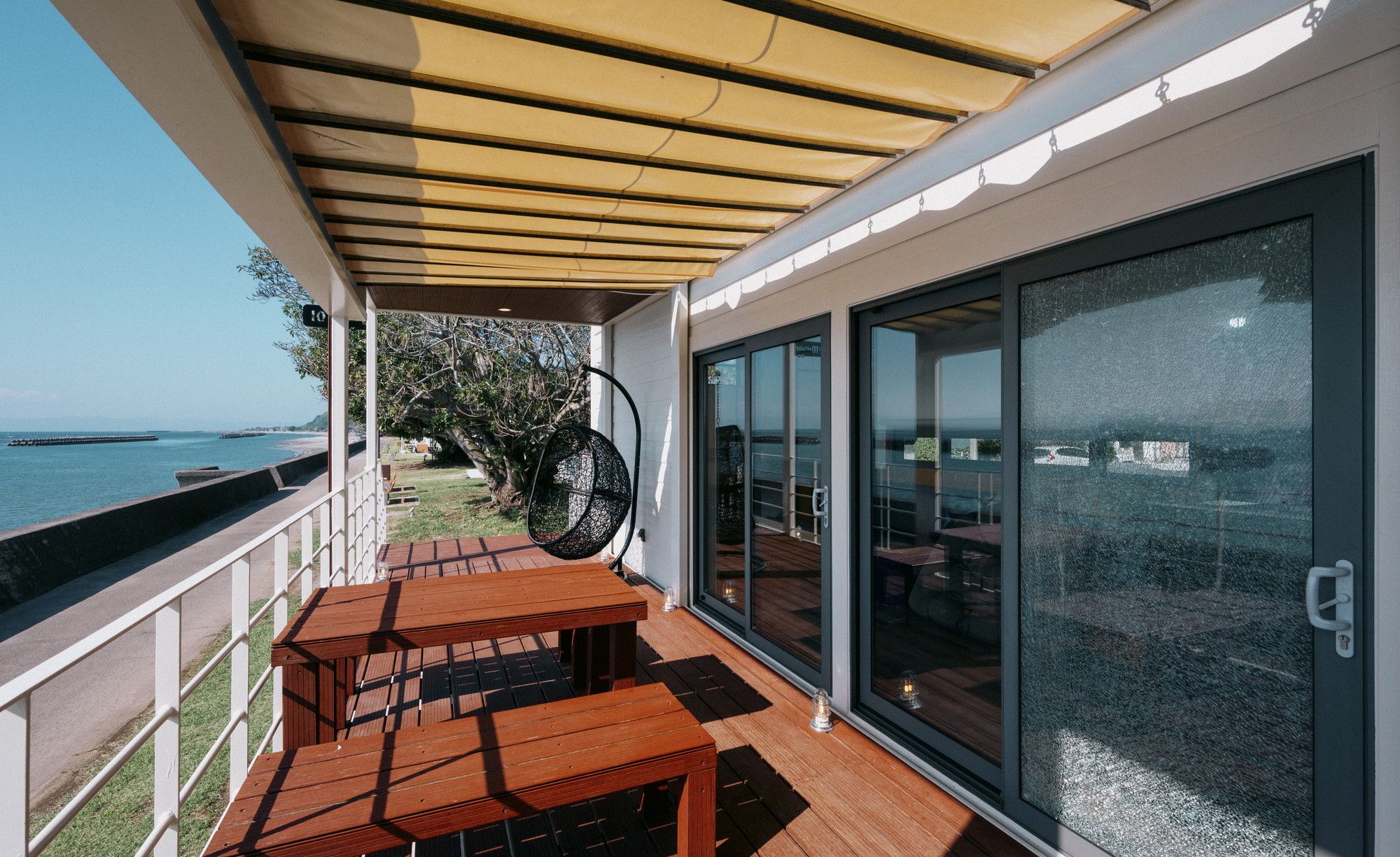 海眺望｜露天風呂付トレーラーS01／シモンズシングル&times;4