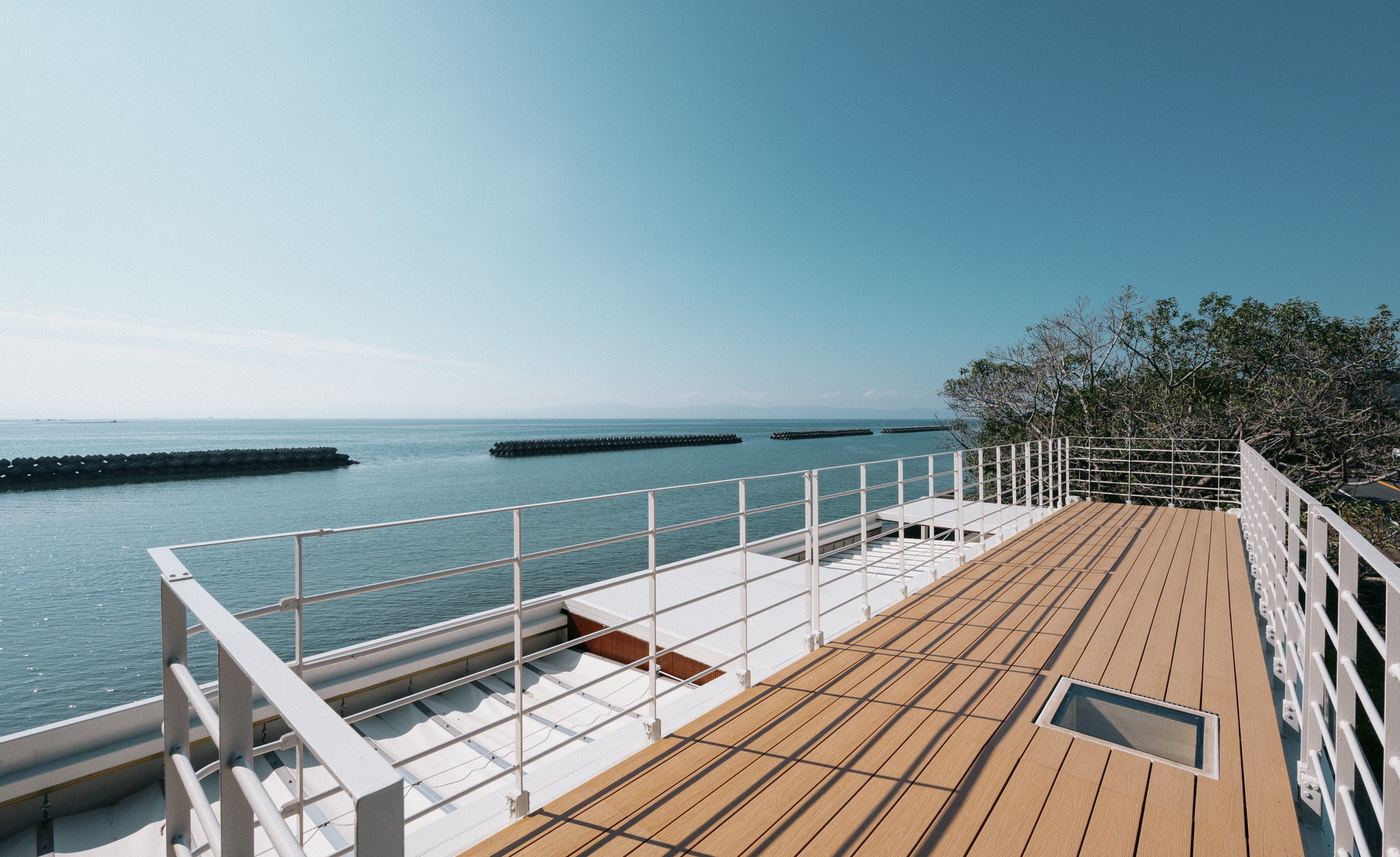 海眺望｜露天風呂付トレーラーS01／シモンズシングル&times;4