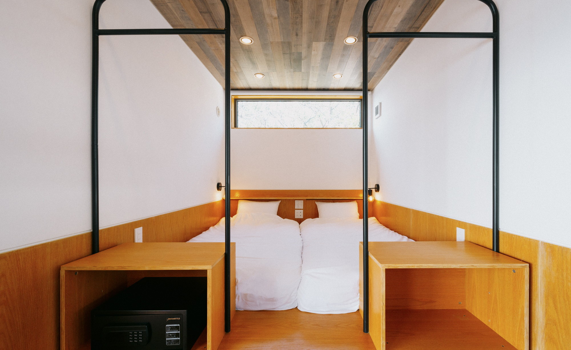 海眺望｜露天風呂付トレーラーS01／シモンズシングル&times;4