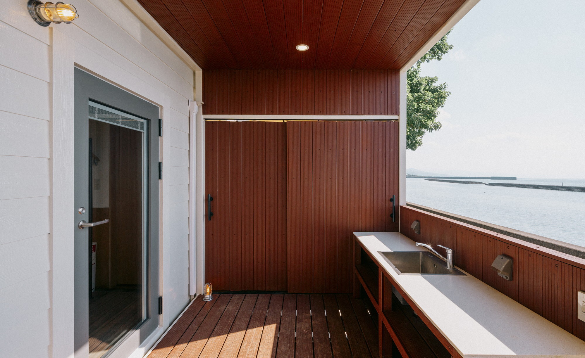 海眺望｜露天風呂付トレーラーS01／シモンズシングル&times;4