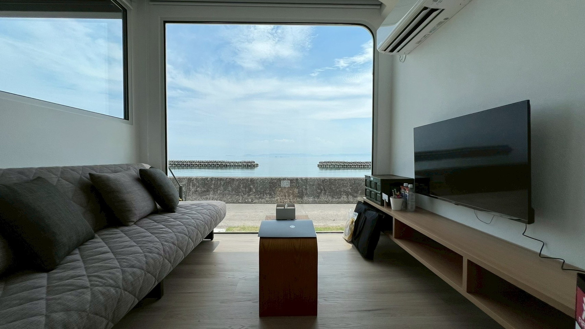 海眺望｜トレーラーN03／シモンズシングル&times;2