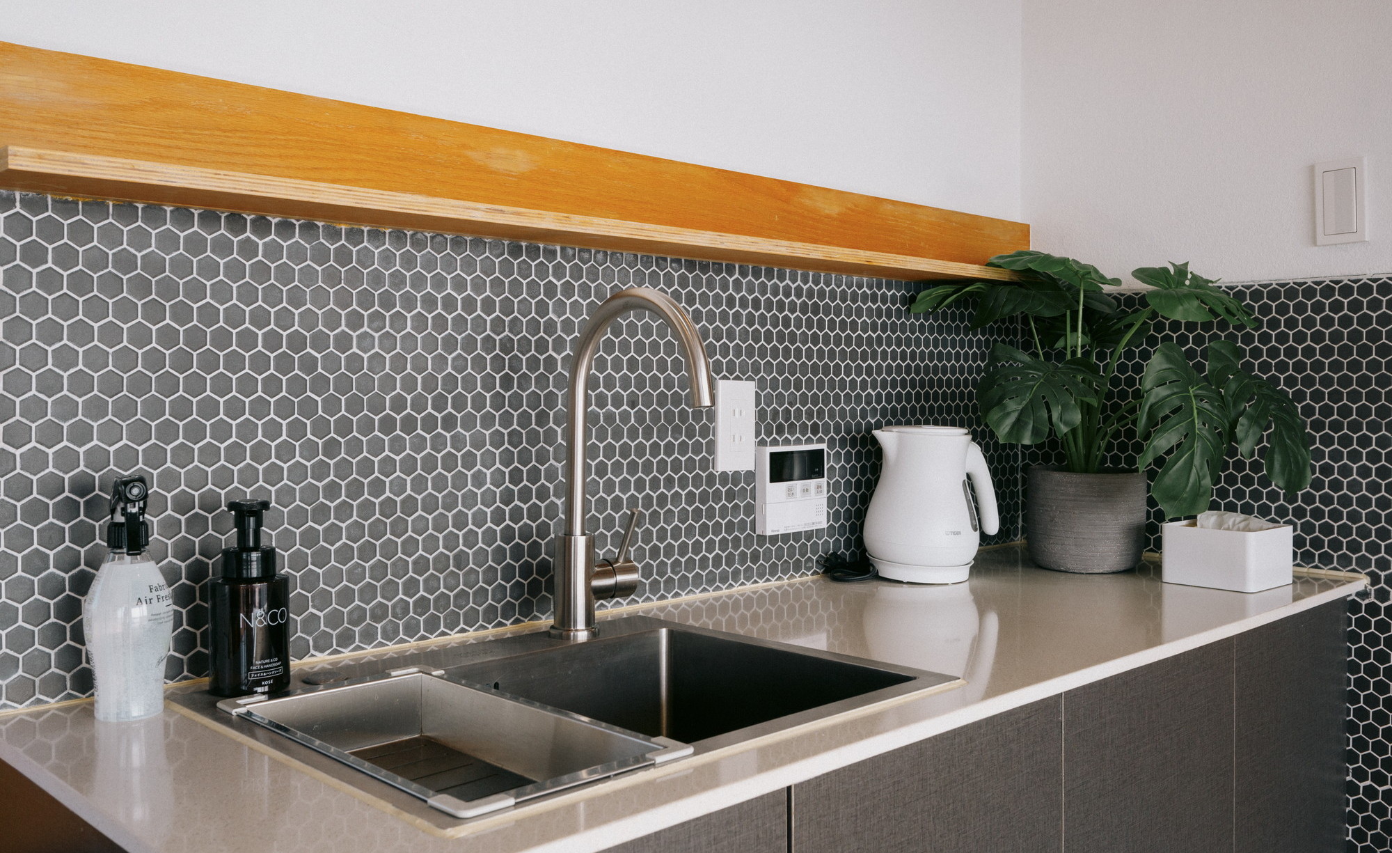 海眺望｜露天風呂付トレーラーS01／シモンズシングル&times;4