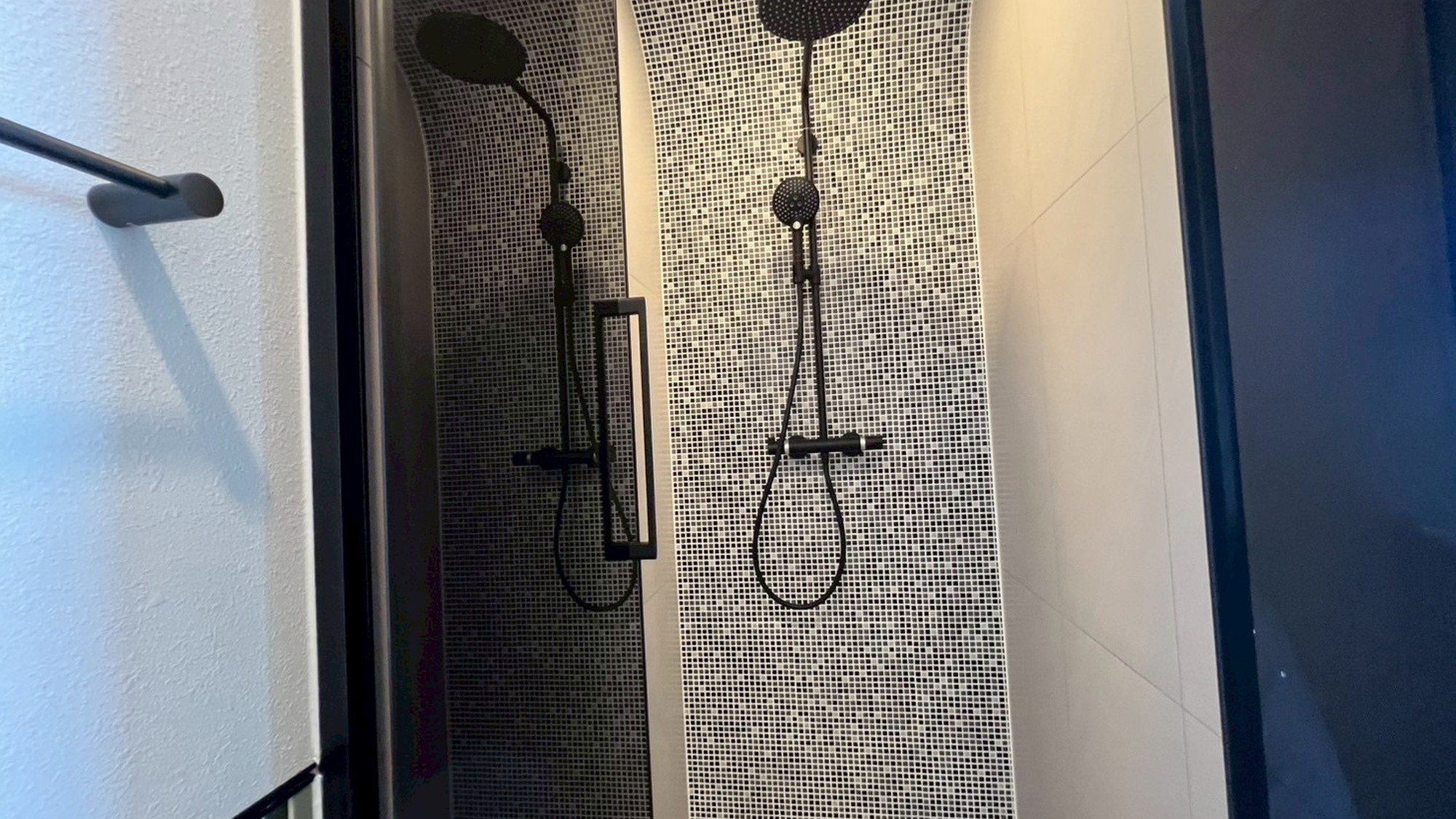 海眺望｜露天ジャグジー付トレーラーN02／シモンズシングル&times;2