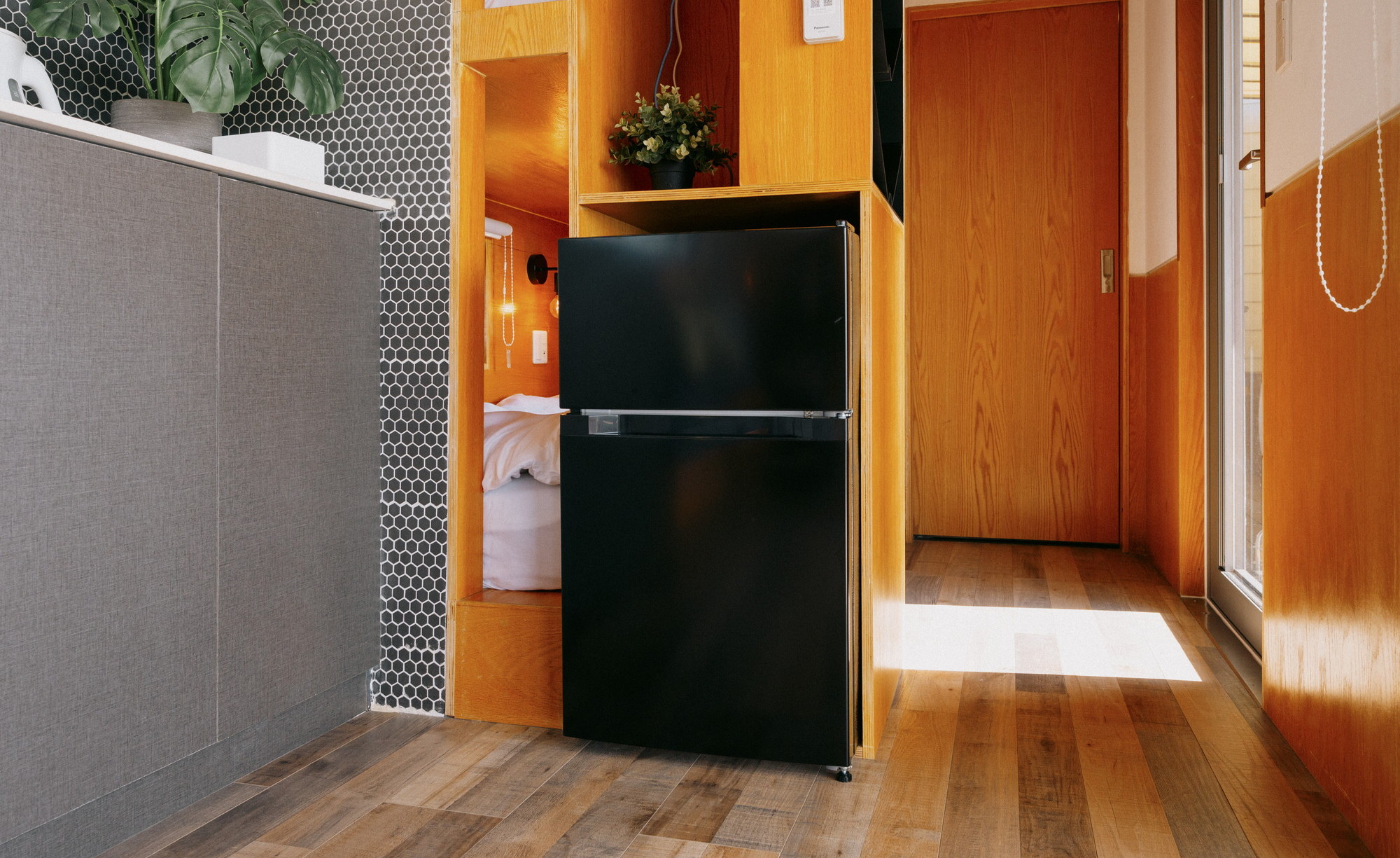 海眺望｜露天風呂付トレーラーS01／シモンズシングル&times;4